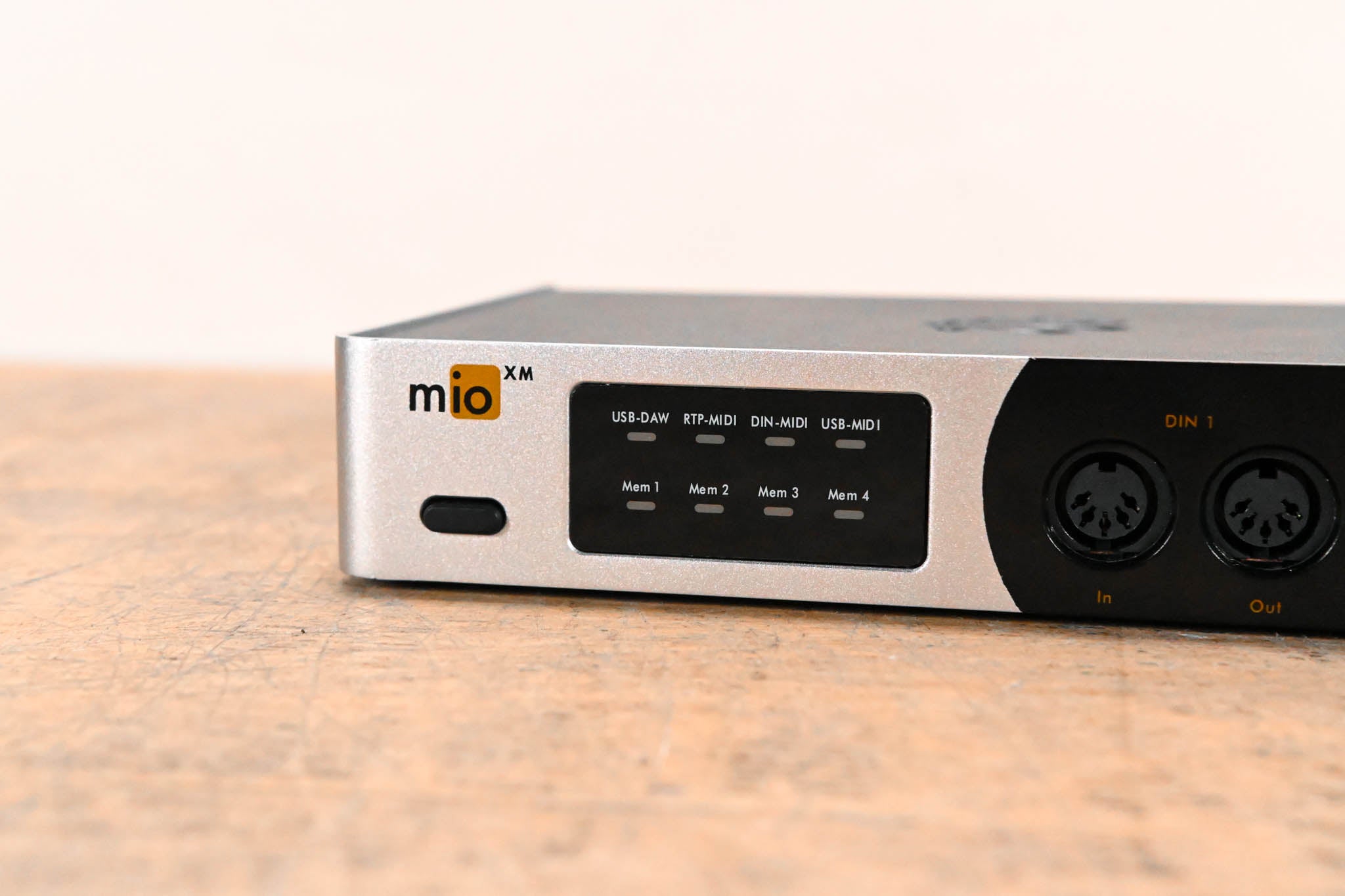 iConnectivity mioXM 4x4 USB/Networkable MIDI Interface (NO POWER SUPPLY)