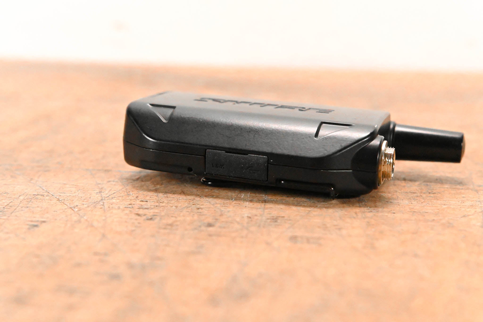 Shure GLXD16-Z2 Digital Guitar Pedal Wireless System