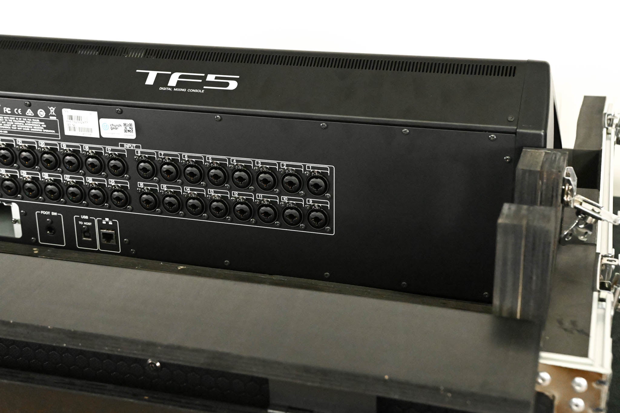 Yamaha TF5 32-Input Digital Mixing Console with Road Case
