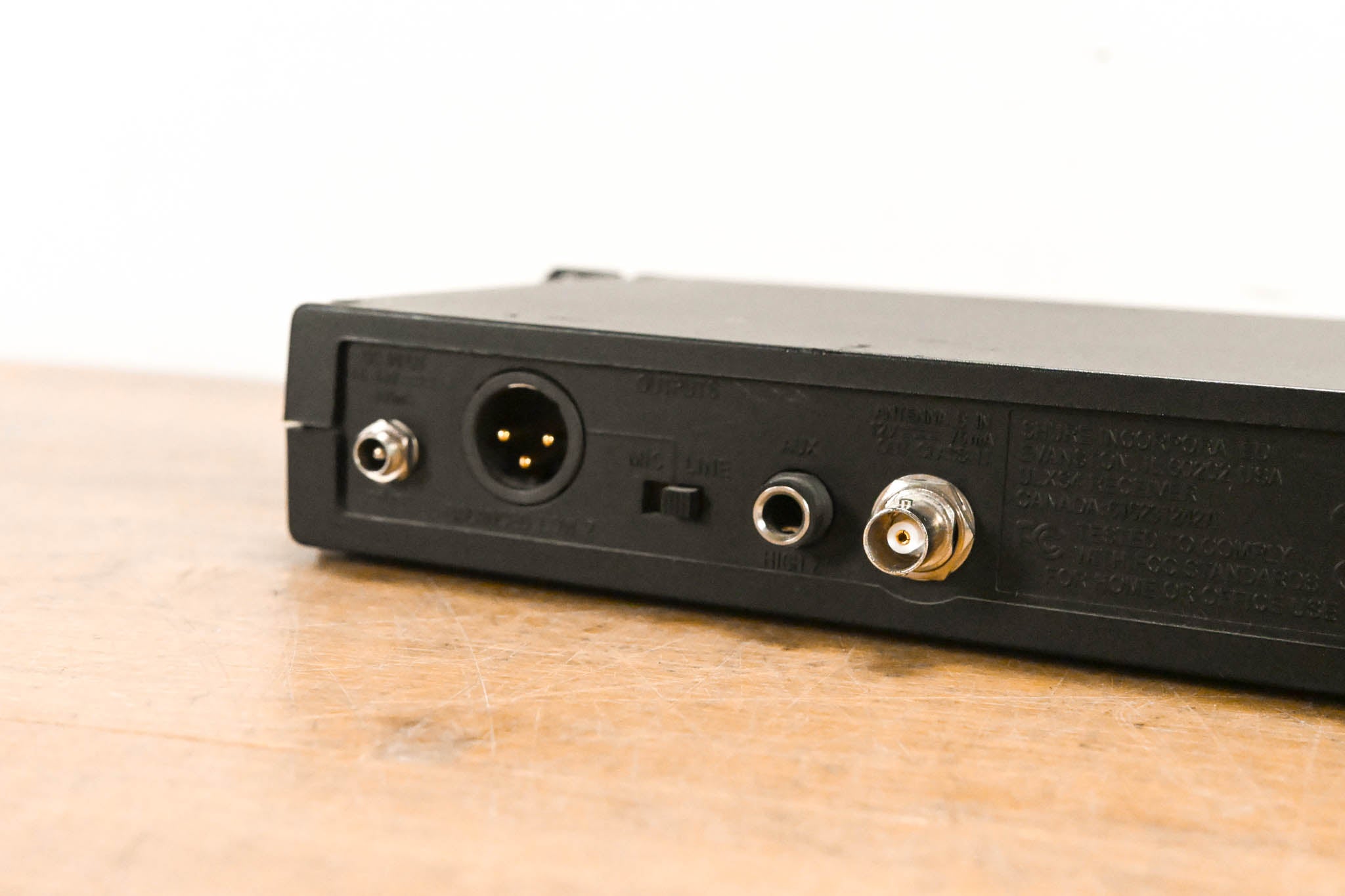 Shure ULXS4 Wireless Receiver - J1 Band: 554-590 MHz (NO POWER SUPPLY)