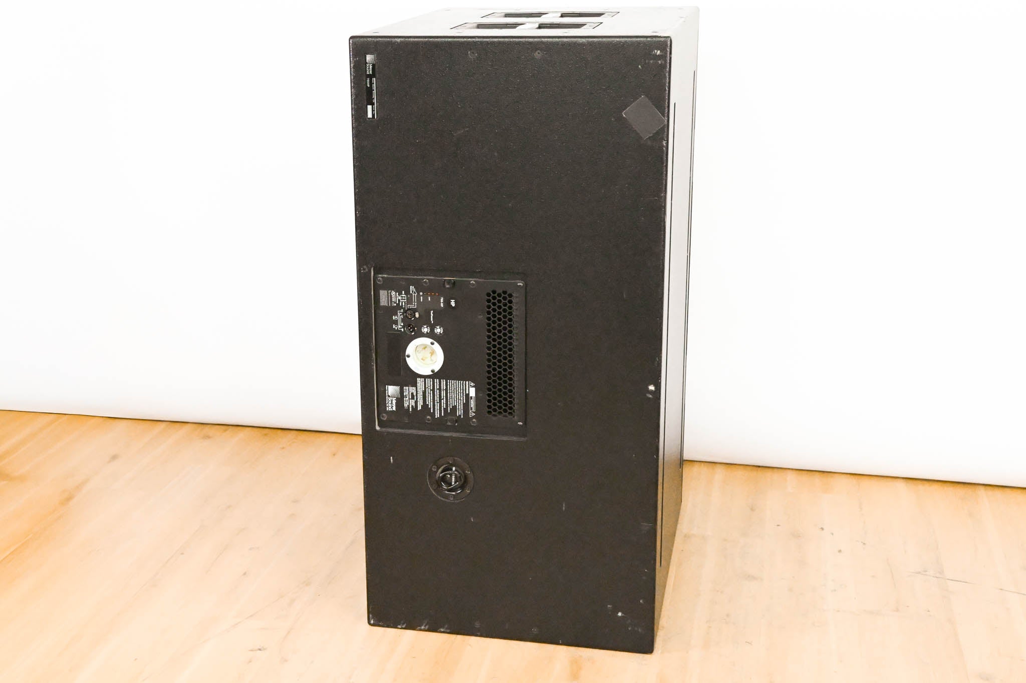 Meyer Sound 700-HP UltraHigh-Power Dual 18" Powered Subwoofer
