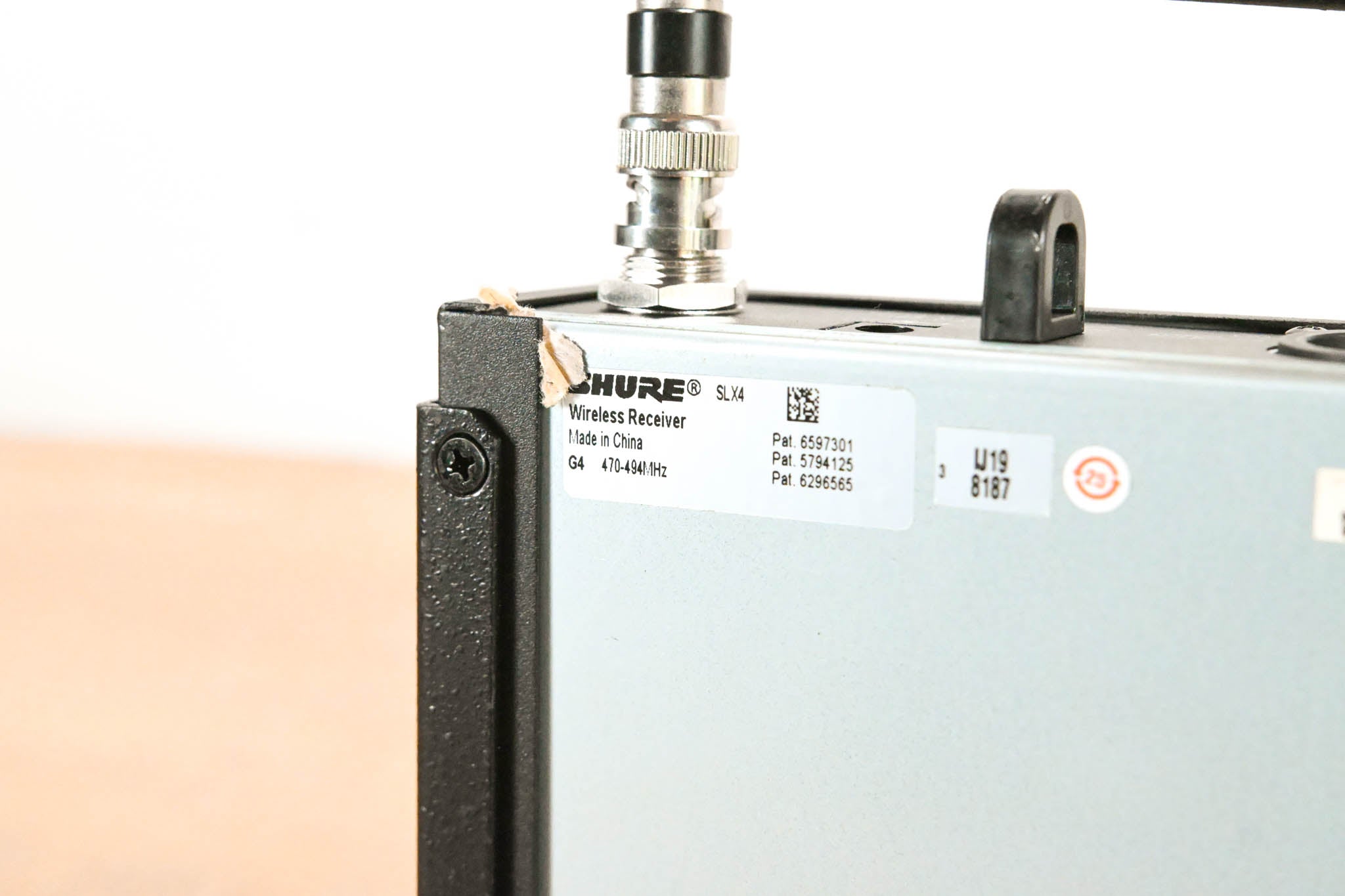 Shure SLX4 Wireless Receiver - G4 Band: 470-494 MHz (NO POWER SUPPLY)