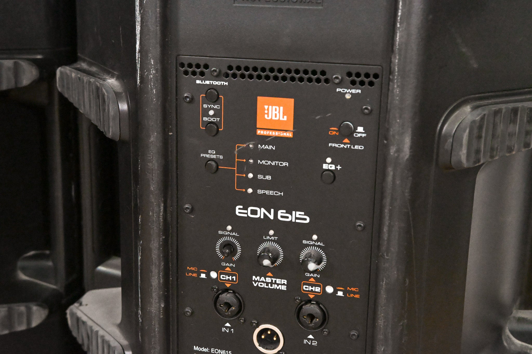 JBL EON615 15" 1000W 2-Way Powered Loudspeaker (PAIR)