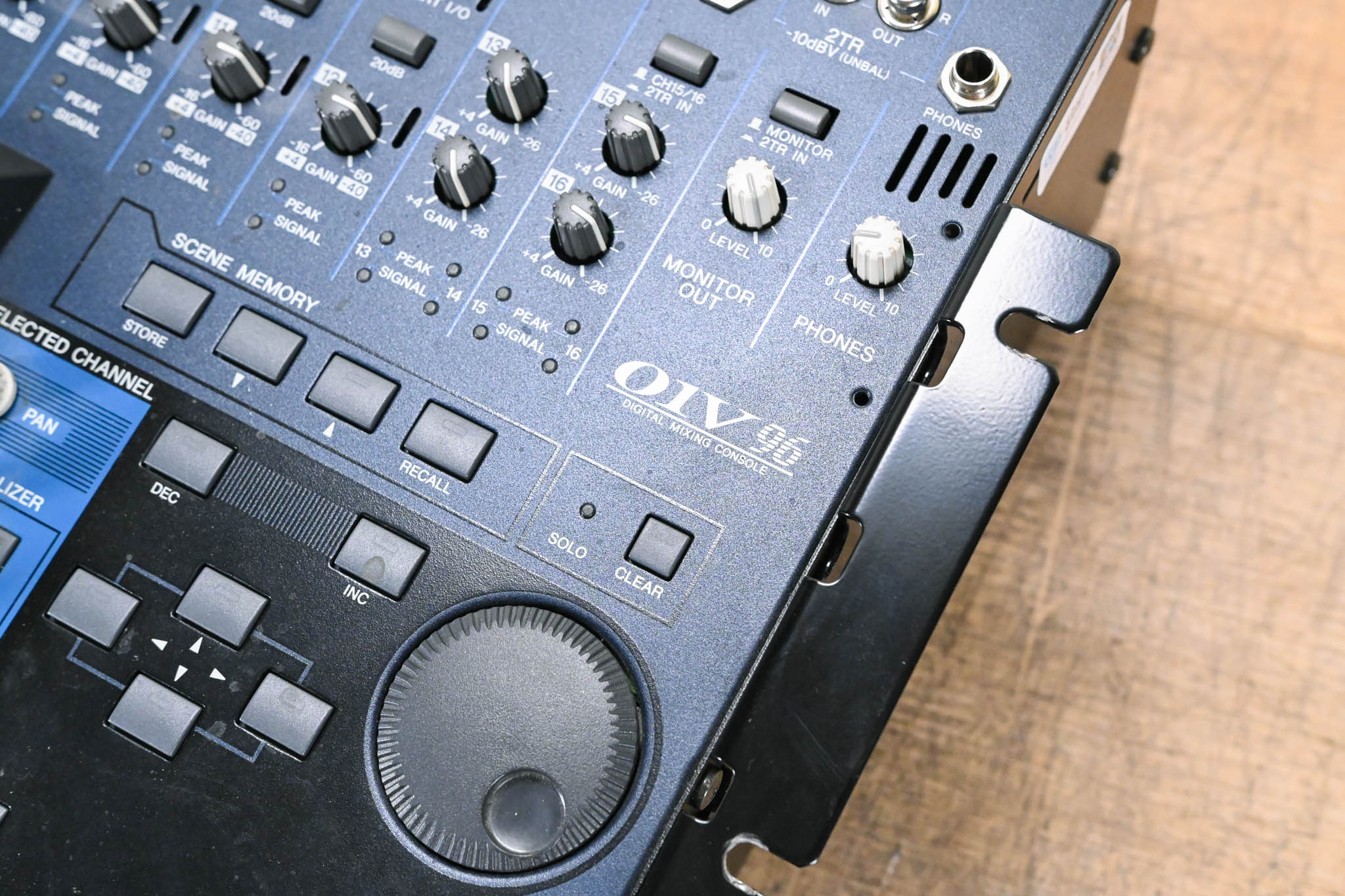 Yamaha 01V96 24-Bit/96k Digital Recording Mixer