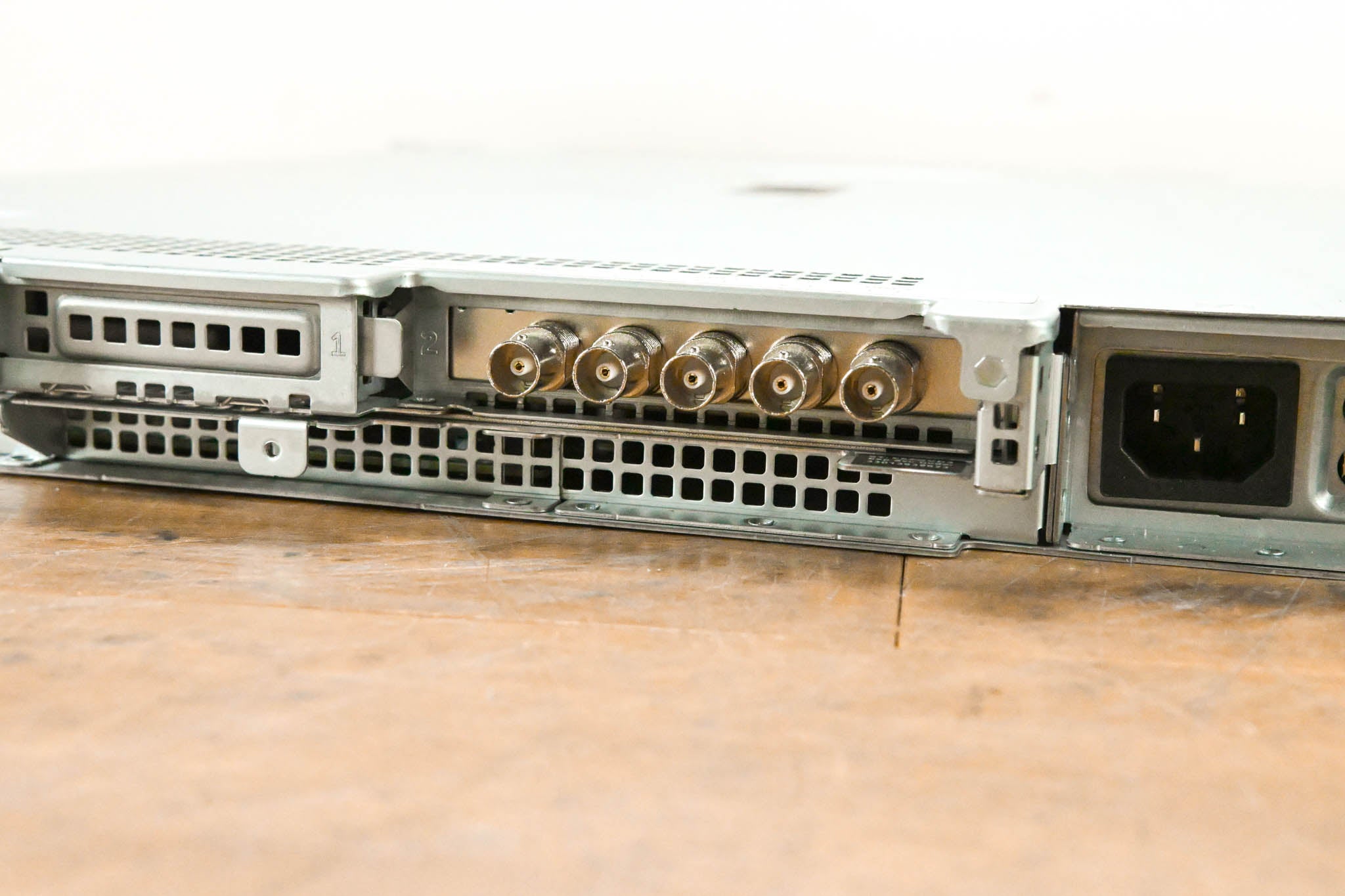 LiveU LU2000 Dual HD Output Decoder Server