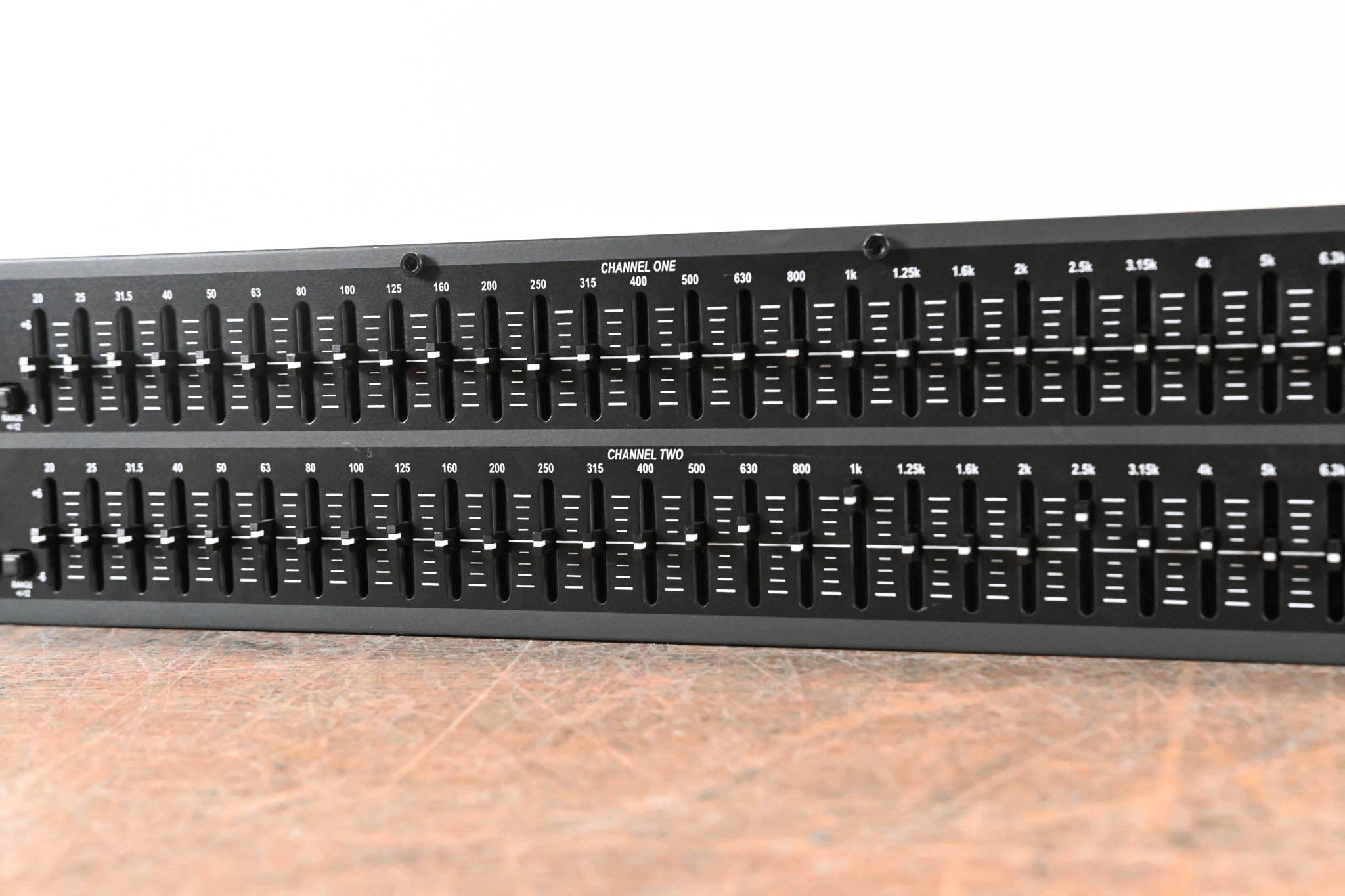 dbx 231 Dual-Channel 31-Band Graphic Equalizer