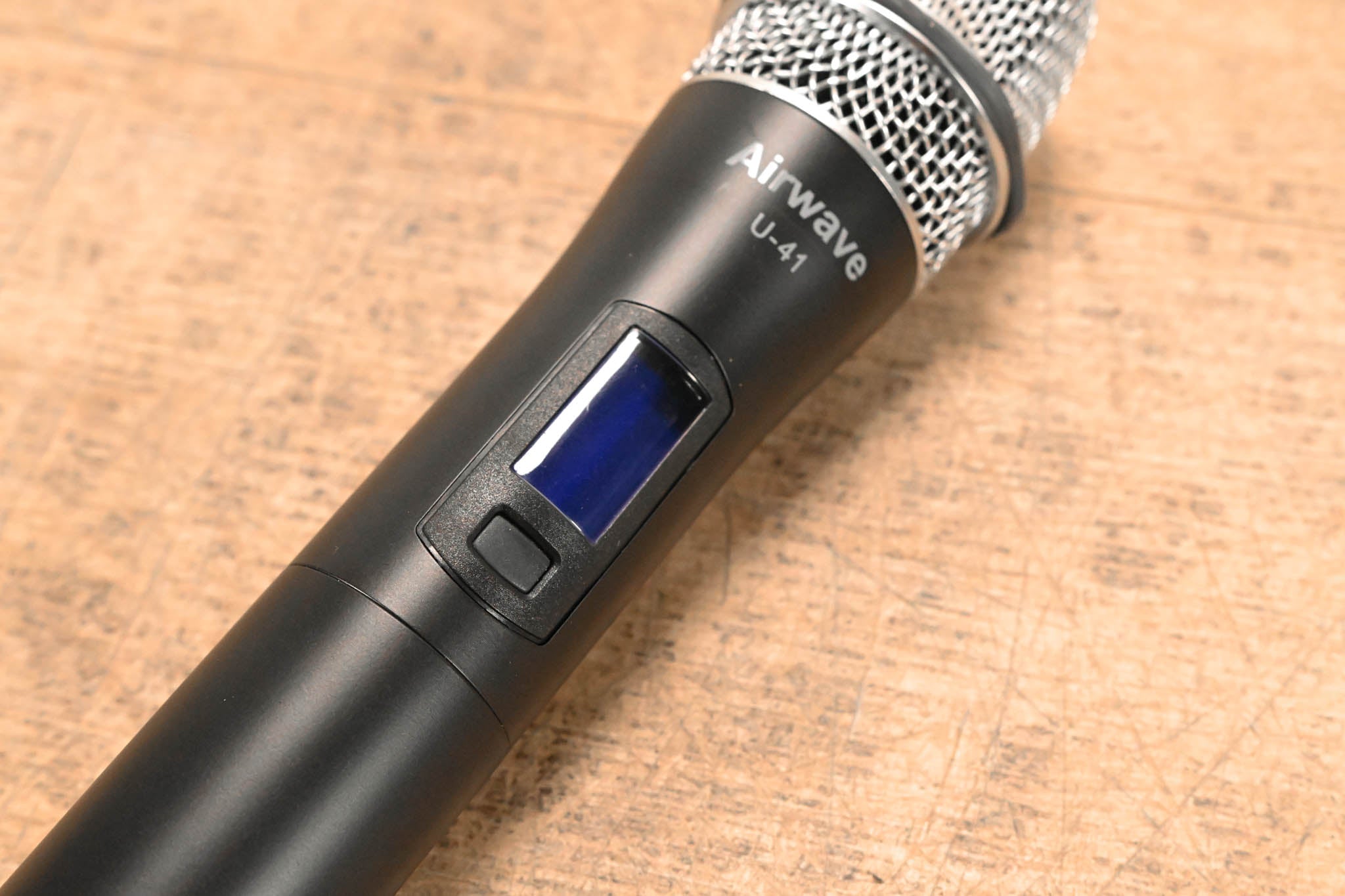 Airwave Technologies U-41 Handheld Transmitter Microphone - 514-542 MHz