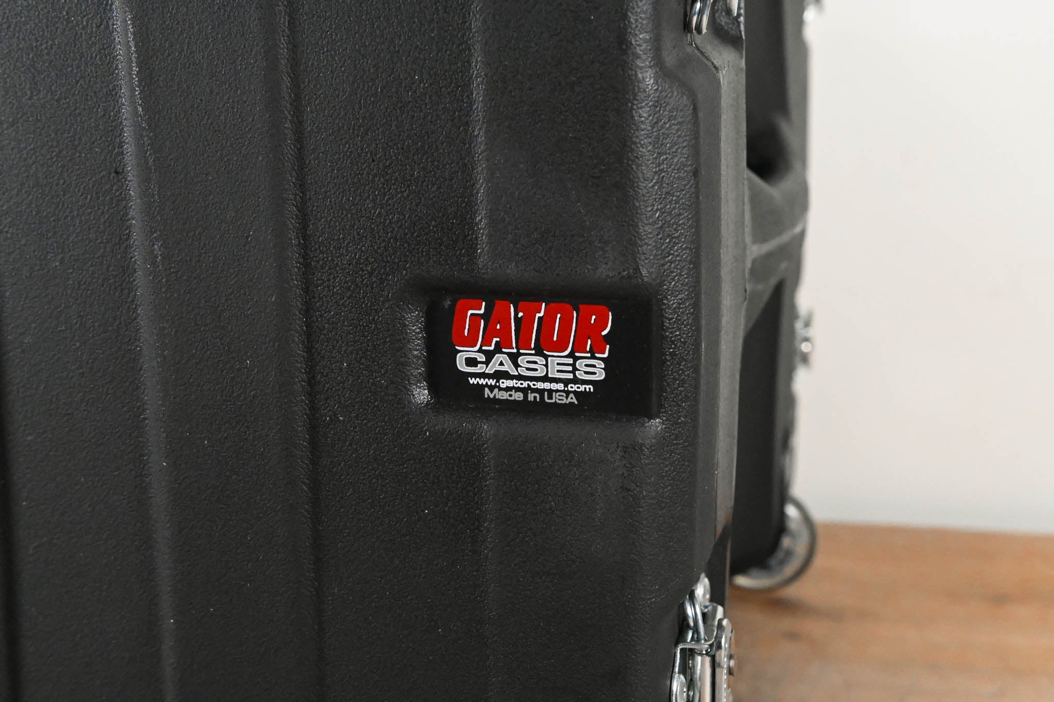 Gator Cases G-PROR-8U-19 Pro Series 8U Molded Audio Rack with Wheels