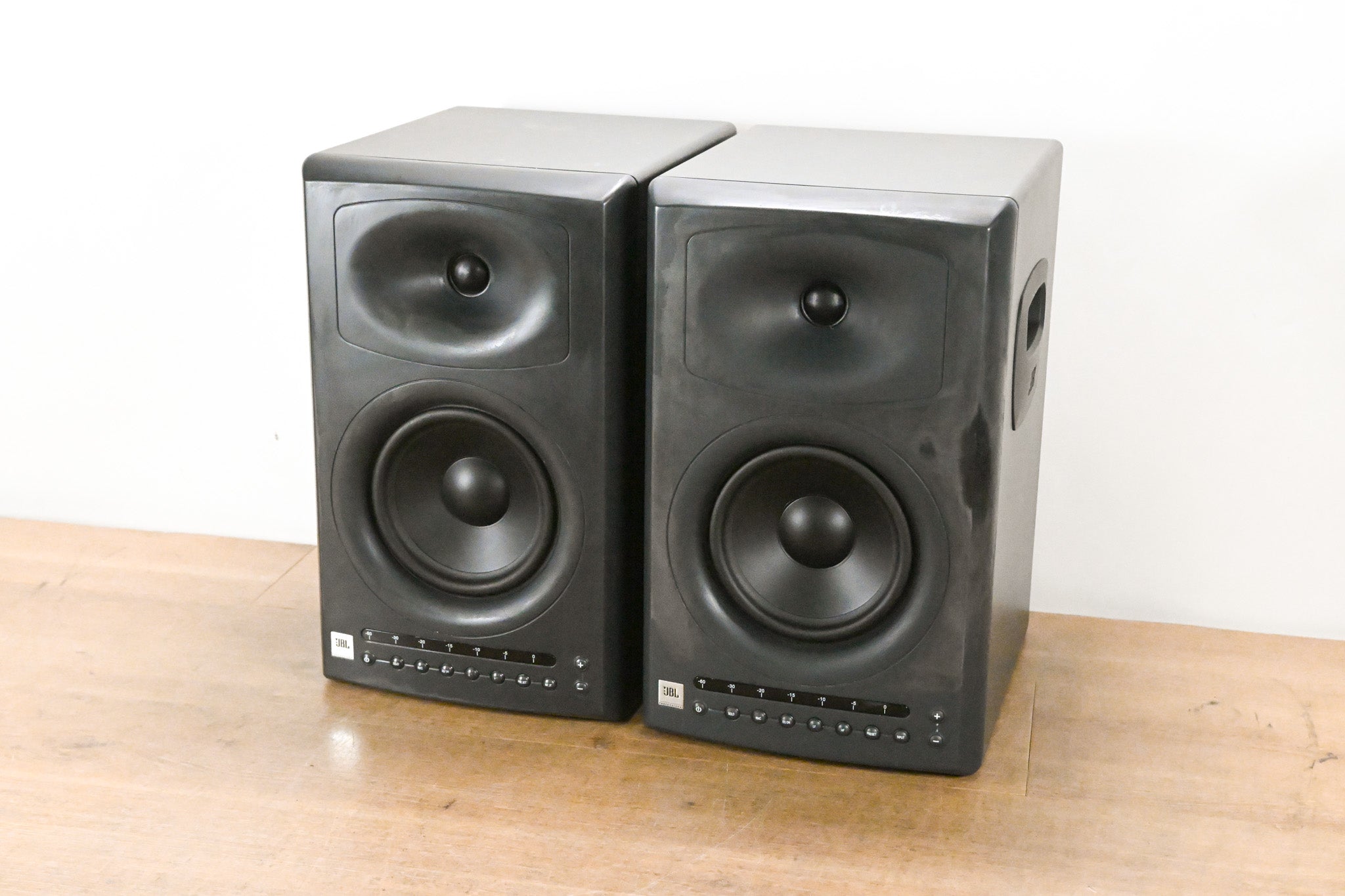 JBL LSR4326P Powered 2-Way 6.25" Bi-Amplified Studio Monitor (PAIR)