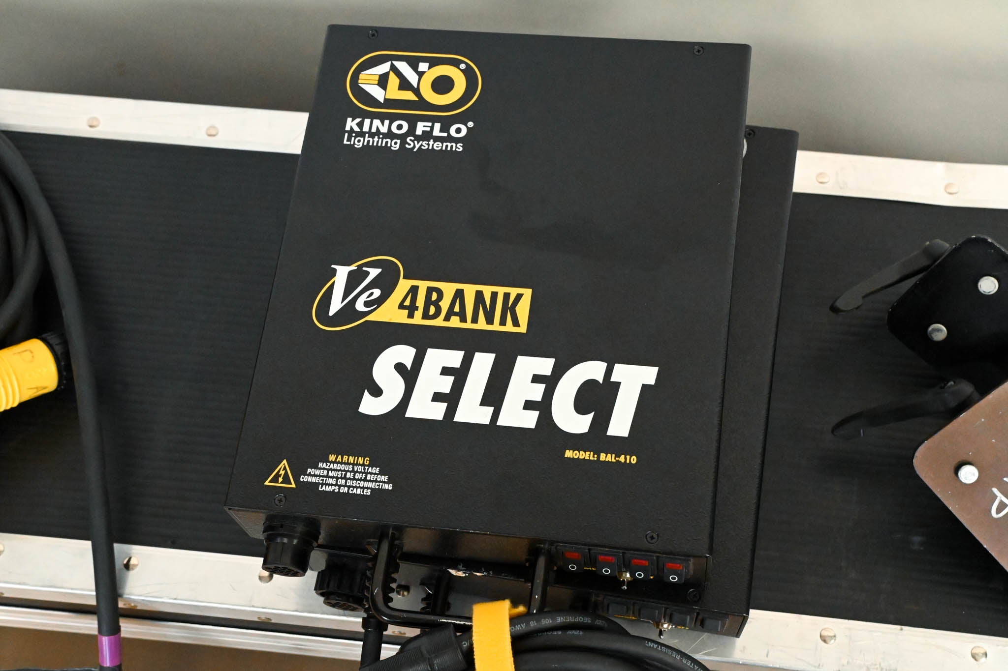 Kino Flo Select 4Bank 2-Light Gaffer Kit