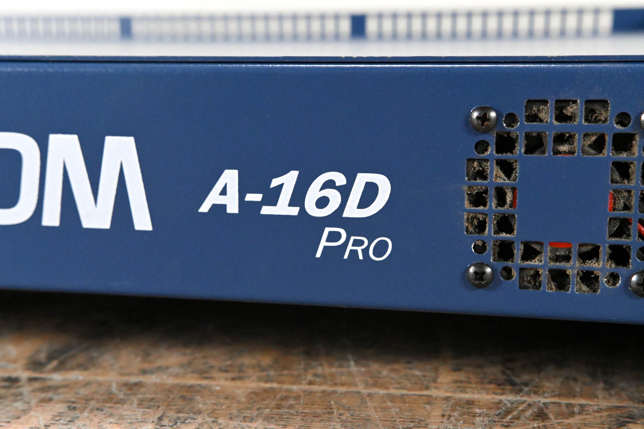 Aviom A-16D Pro A-Net Distributor