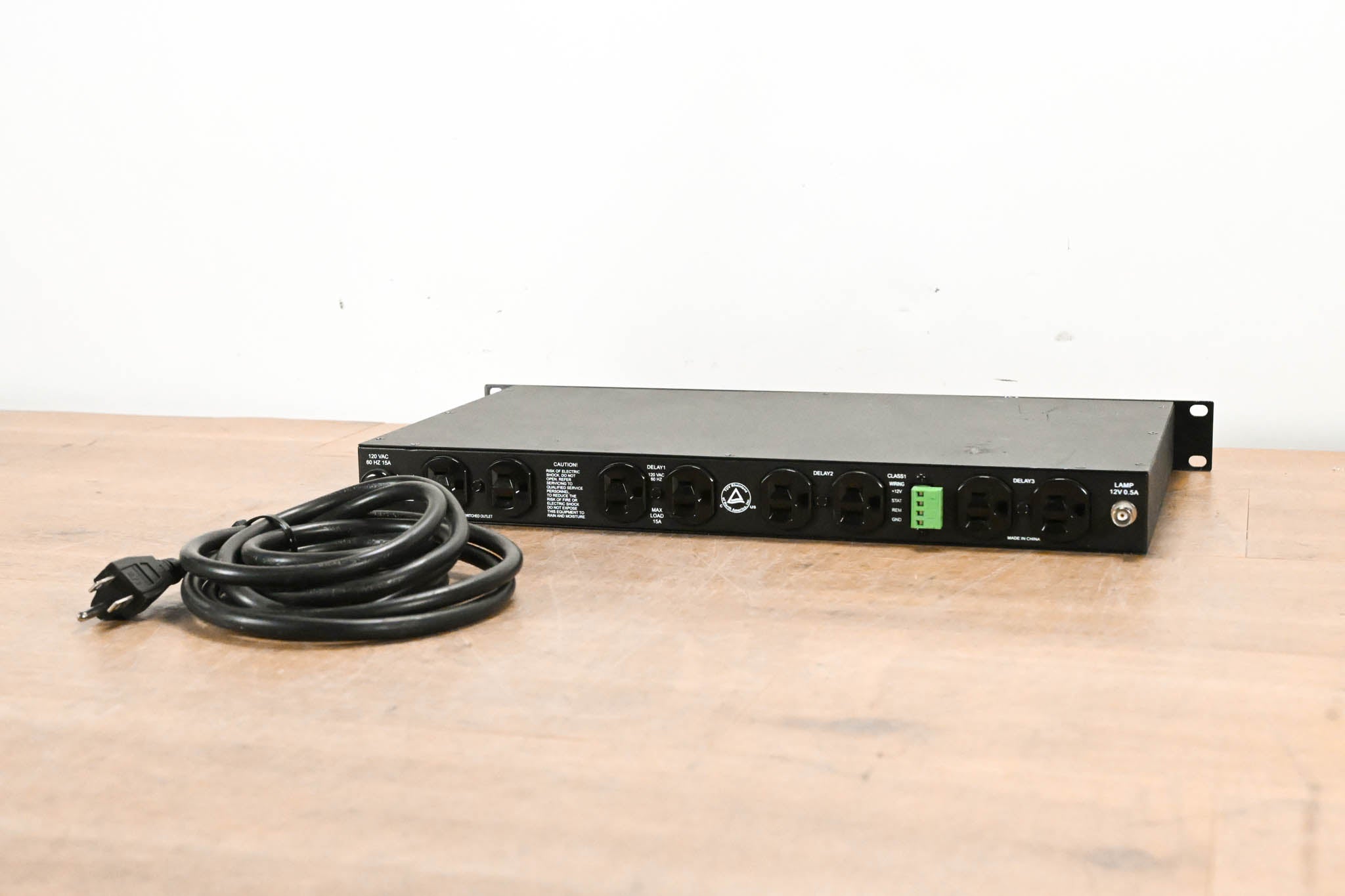 Furman PS-8R Series II 8-outlet Power Conditioner and Sequencer