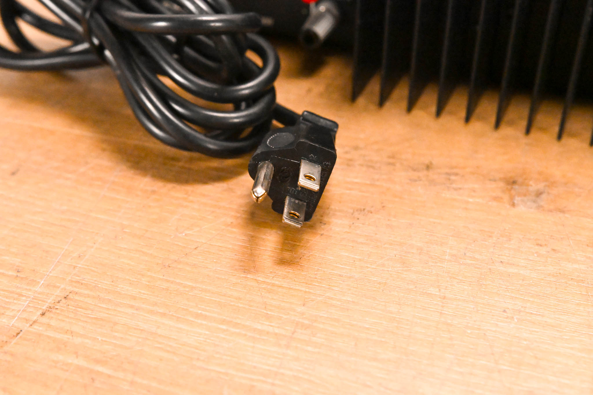 ROLLS RA2100b Two-Channel Power Amplifier