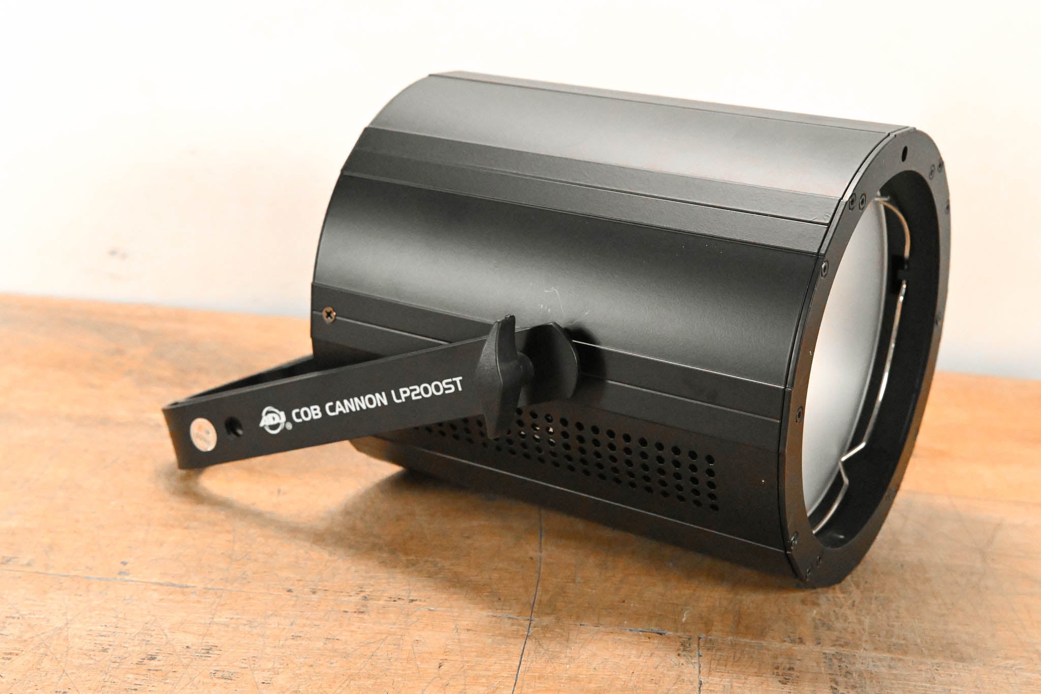 ADJ COB Cannon LP200ST 200W Chip On Board Color Mixing Wash Fixture