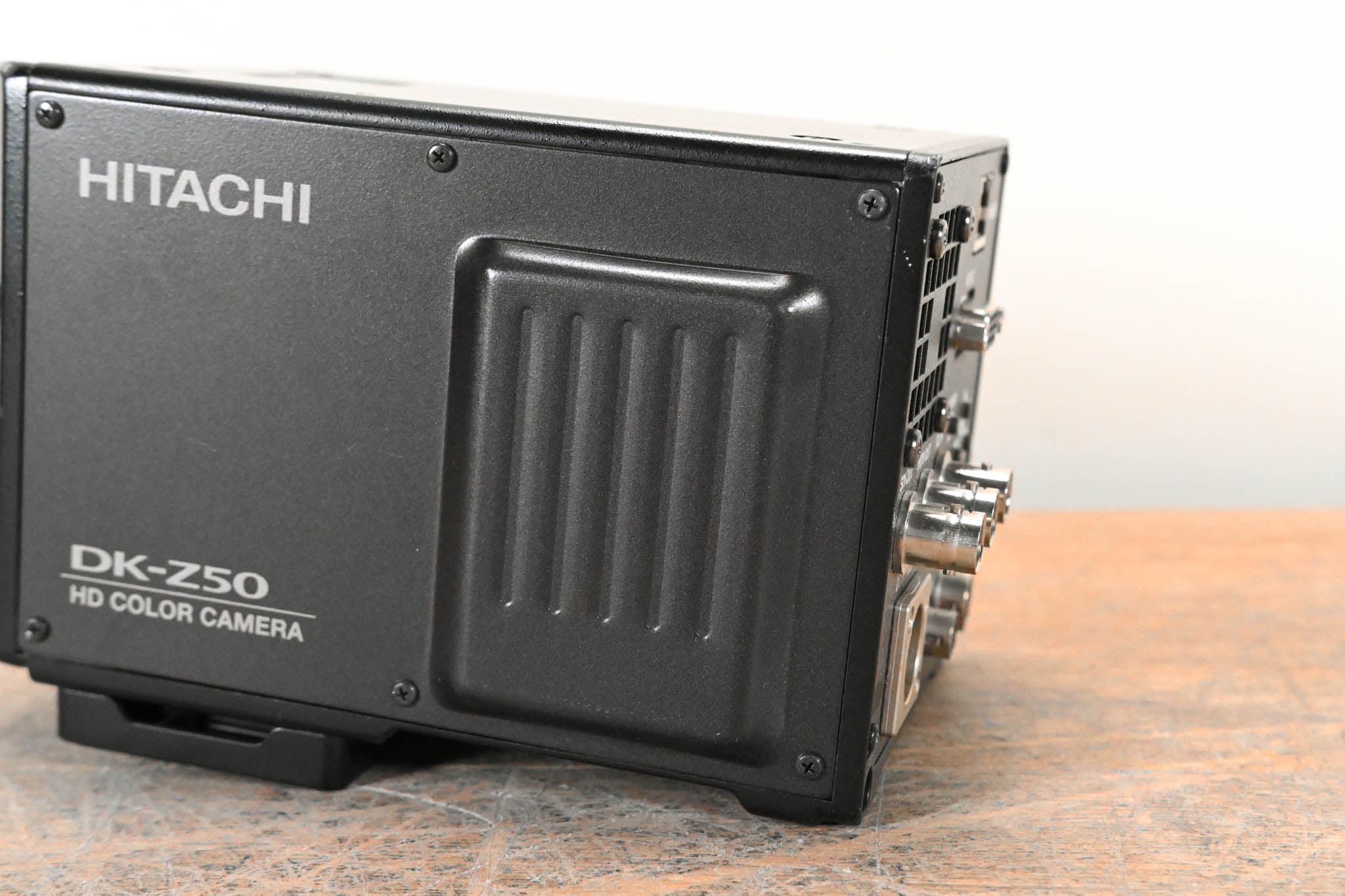 Hitachi DK-Z50 Multi-Format HDTV/SD Box Camera