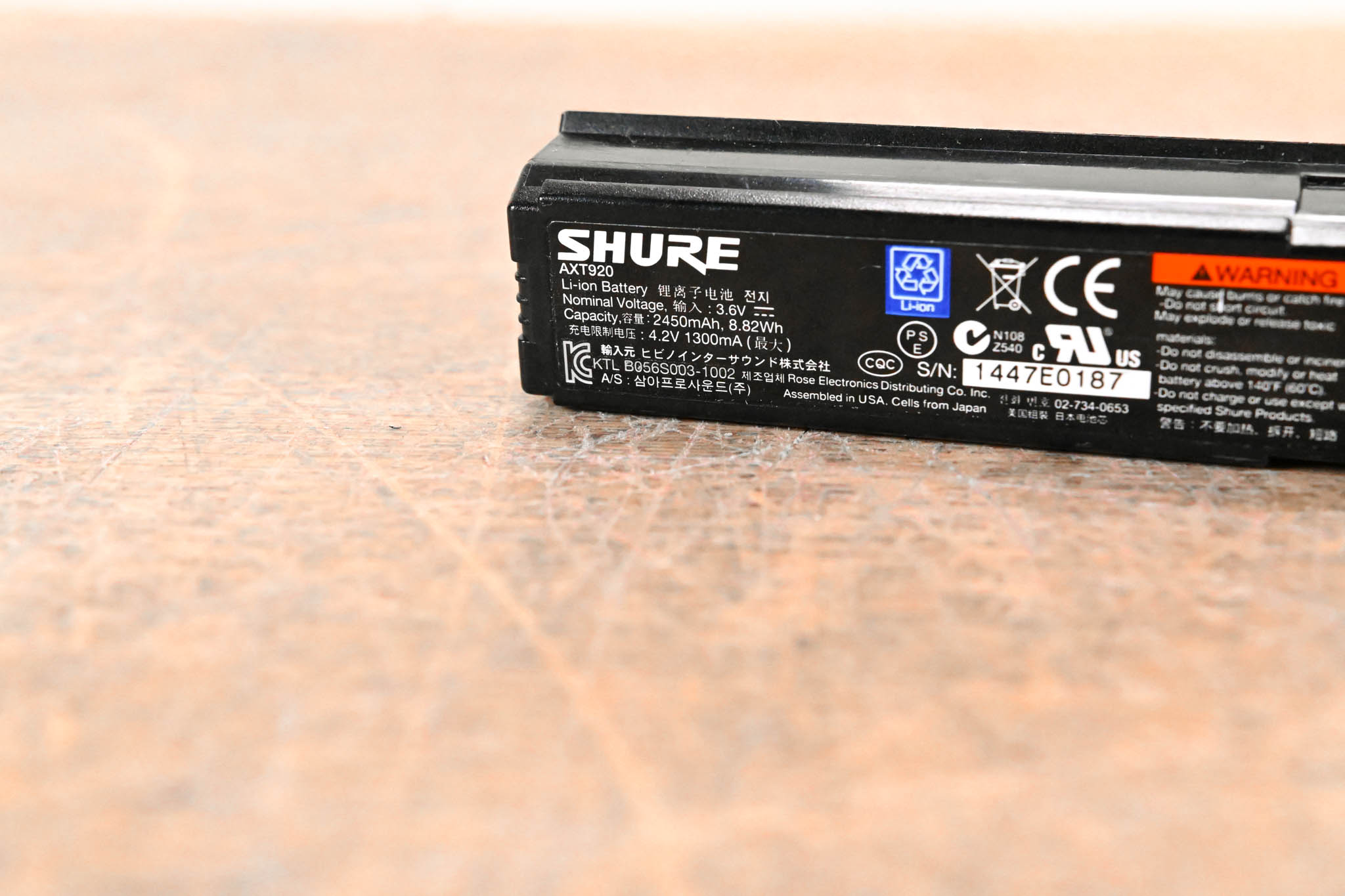 Shure AXT920 Axient Handheld Rechargeable Battery