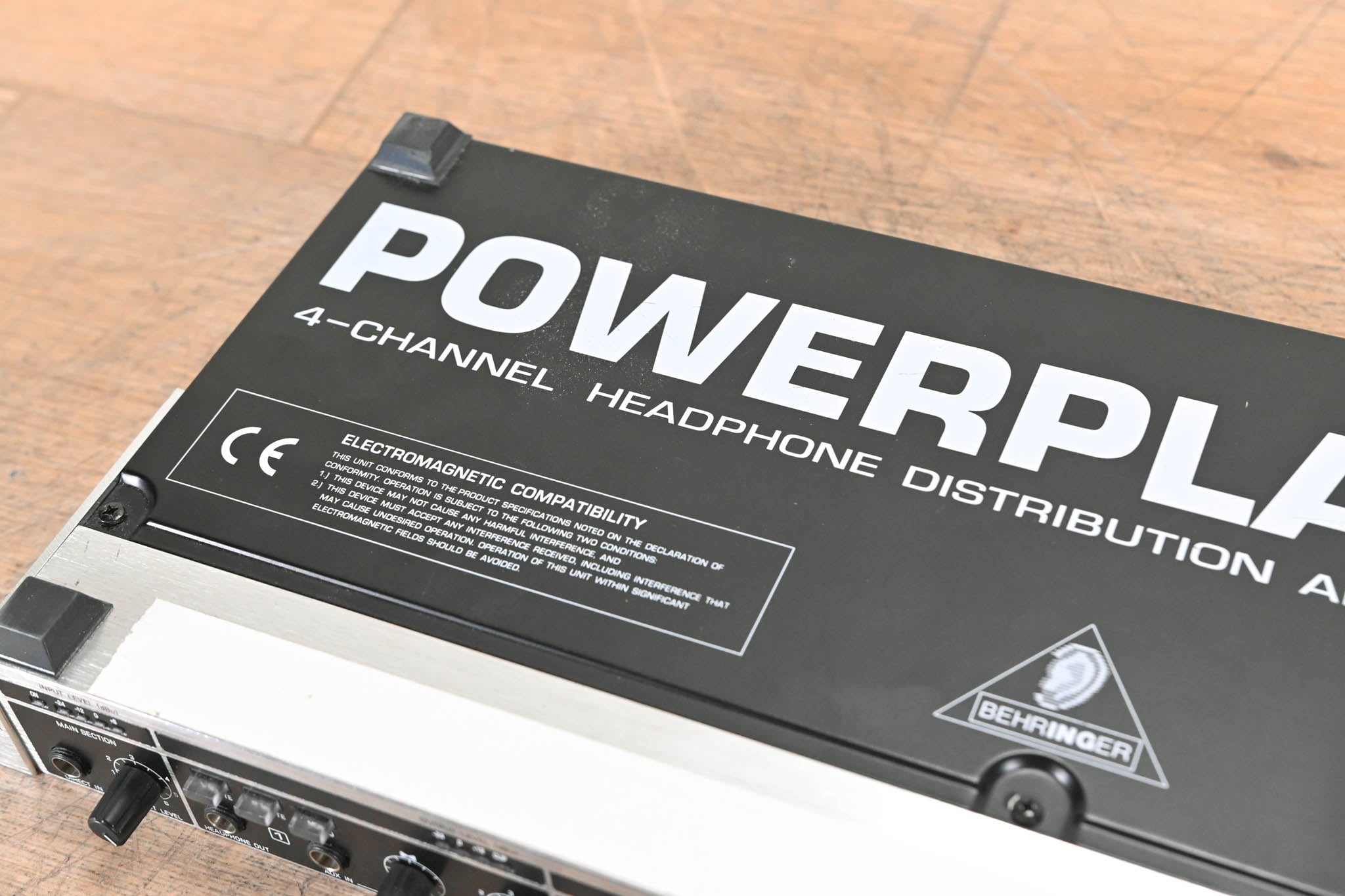 Behringer Powerplay Pro HA4400 4-CH Headphone Distribution Amplifier