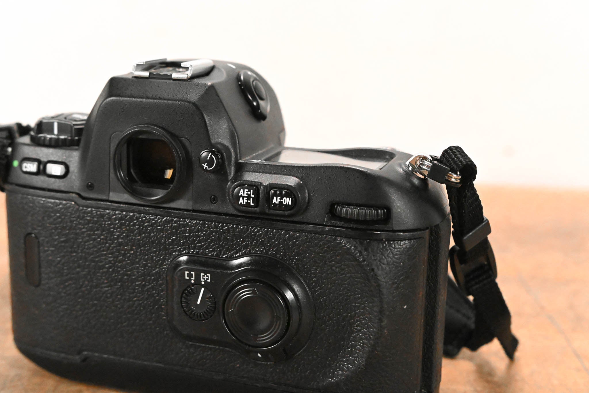 Nikon F100 Black 35mm SLR Film Camera Body with Strap