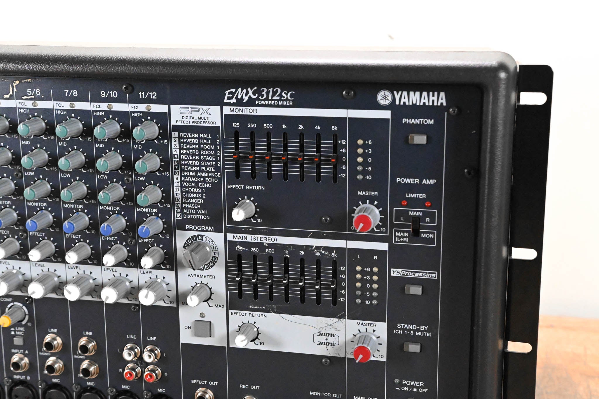 Yamaha EMX312SC 12-Channel 2x300W Powered Mixer