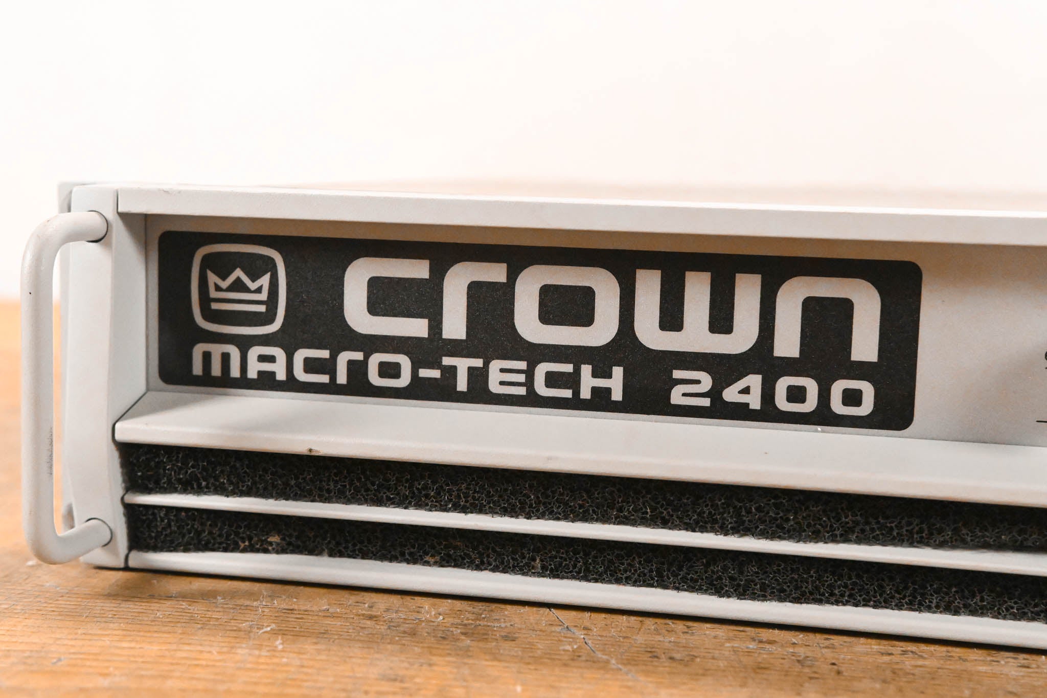 Crown Macro-Tech 2400 2-Channel Power Amplifier