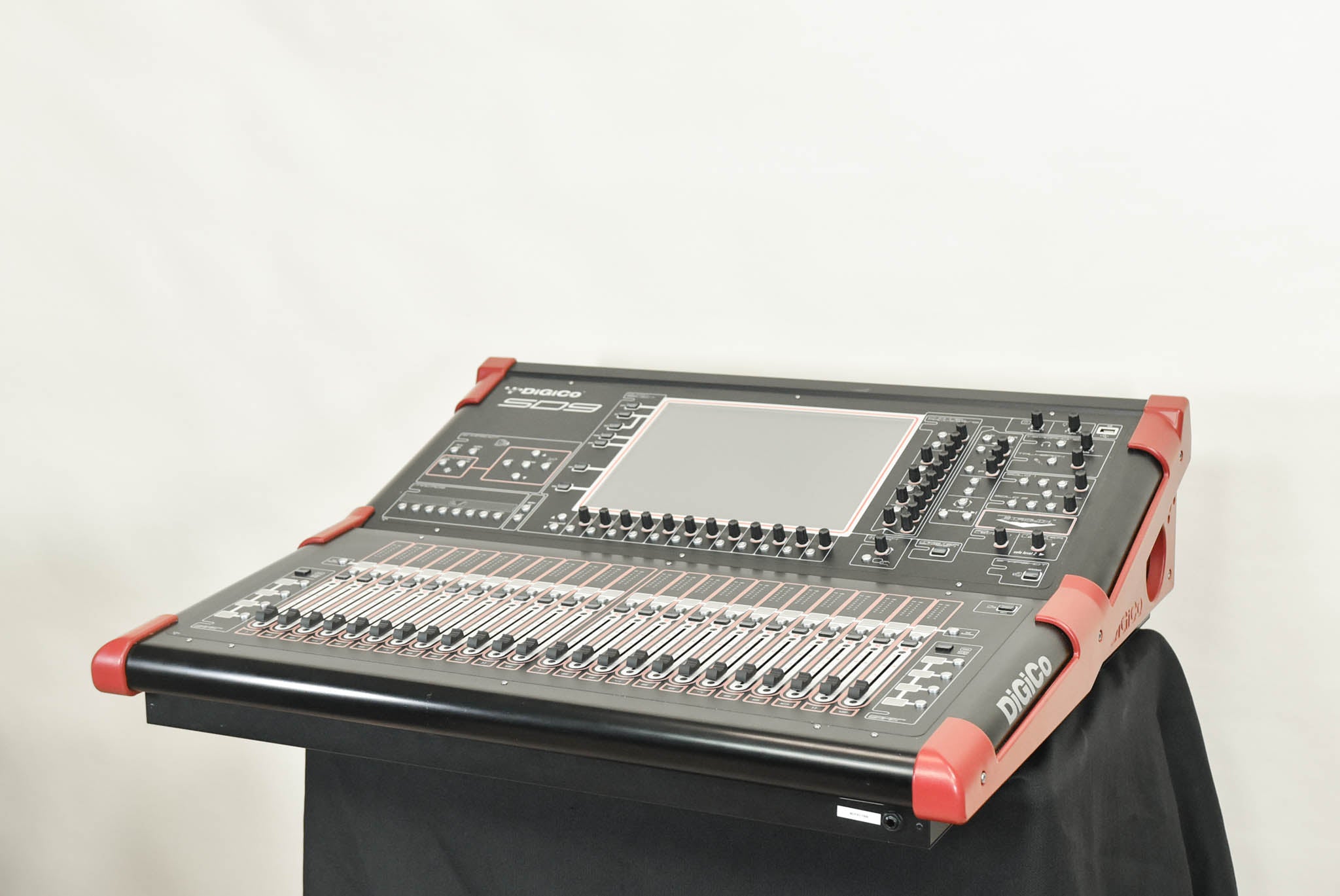 DiGiCo SD9 Digital Mixing Console with two D-Racks