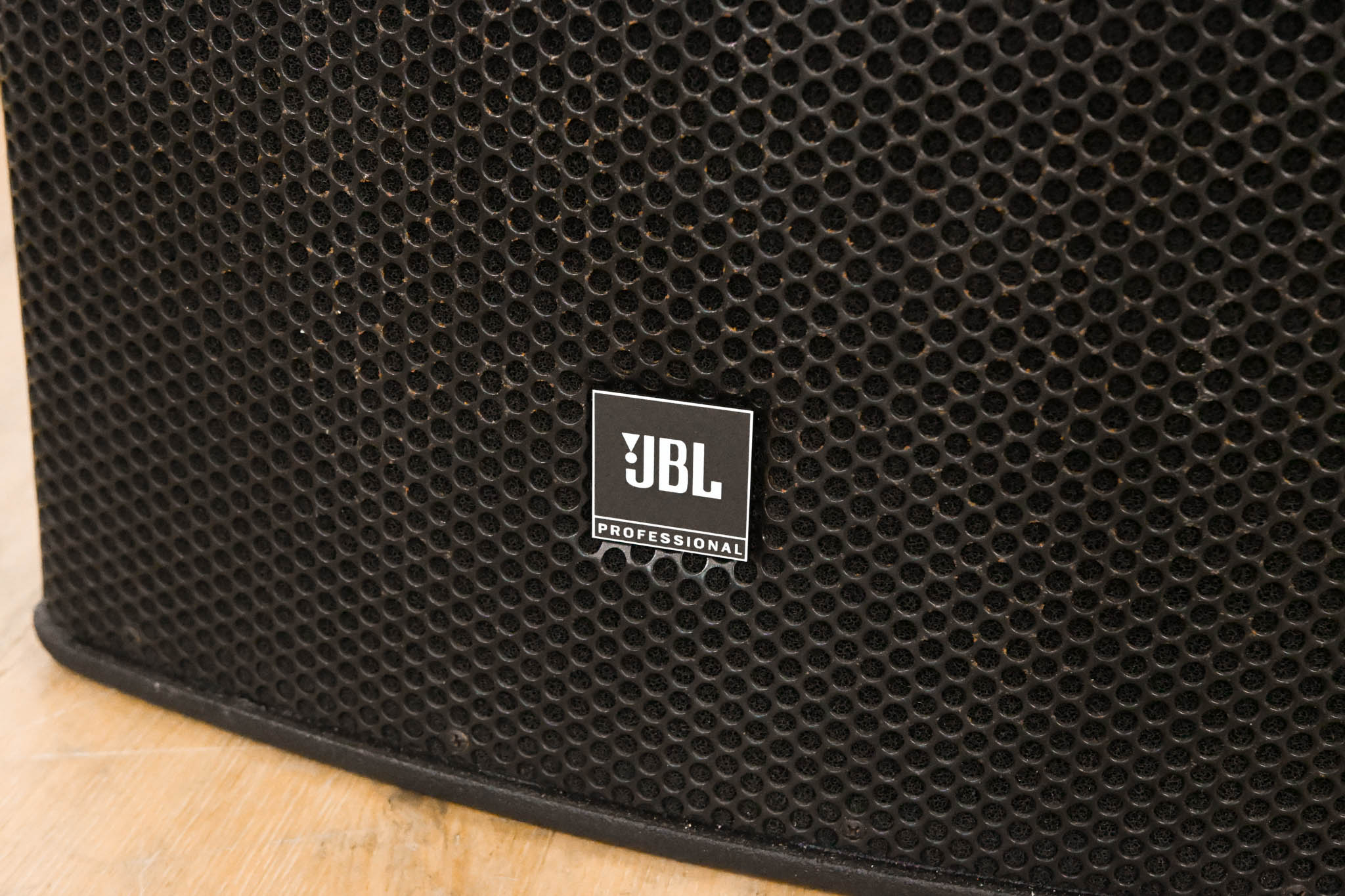 JBL ASB6115 Compact 15" High-Power Subwoofer