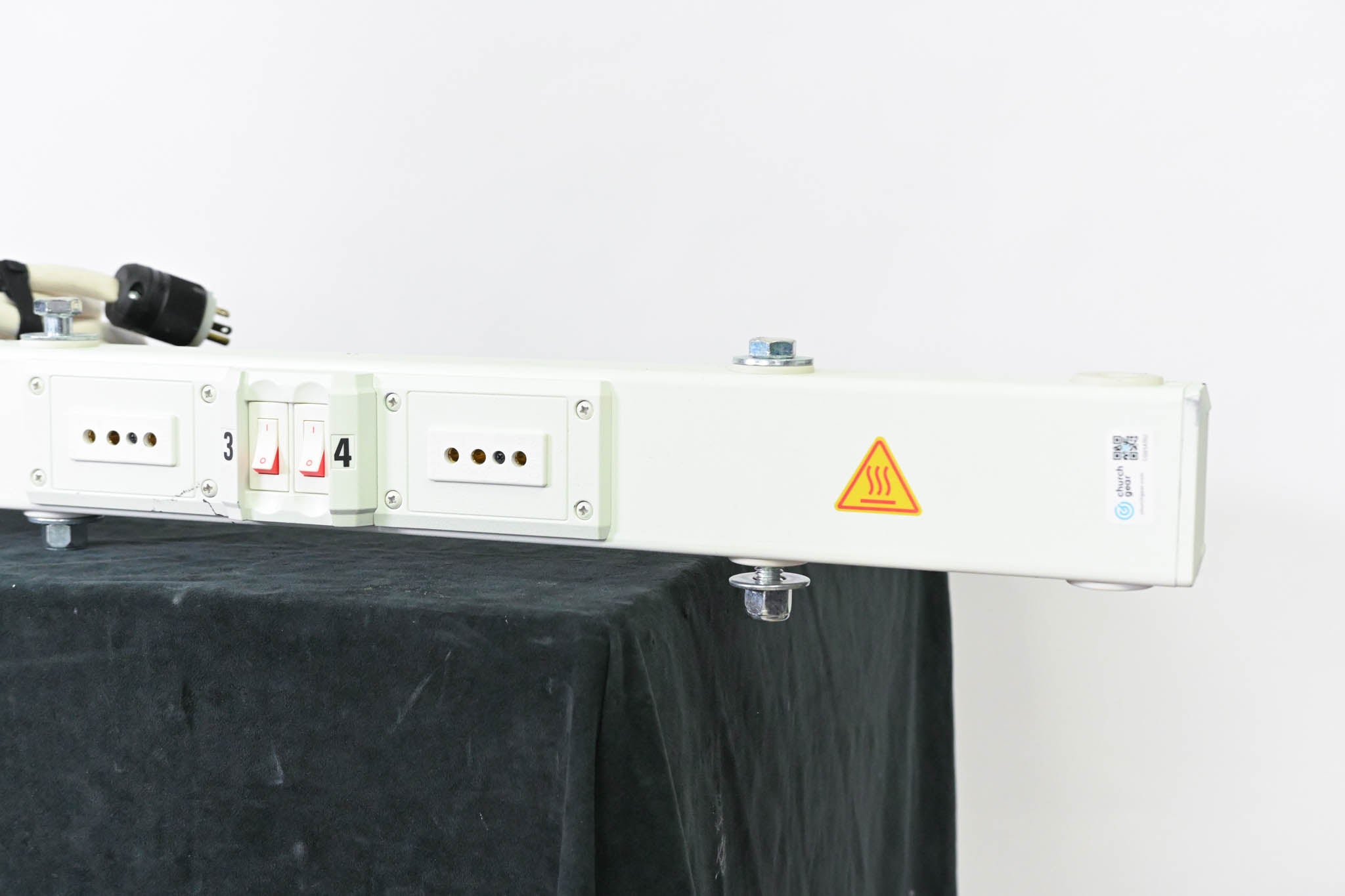 ETC SB4-10 SmartBar 2 4-Circuit Dimmer with Stage Pin Output