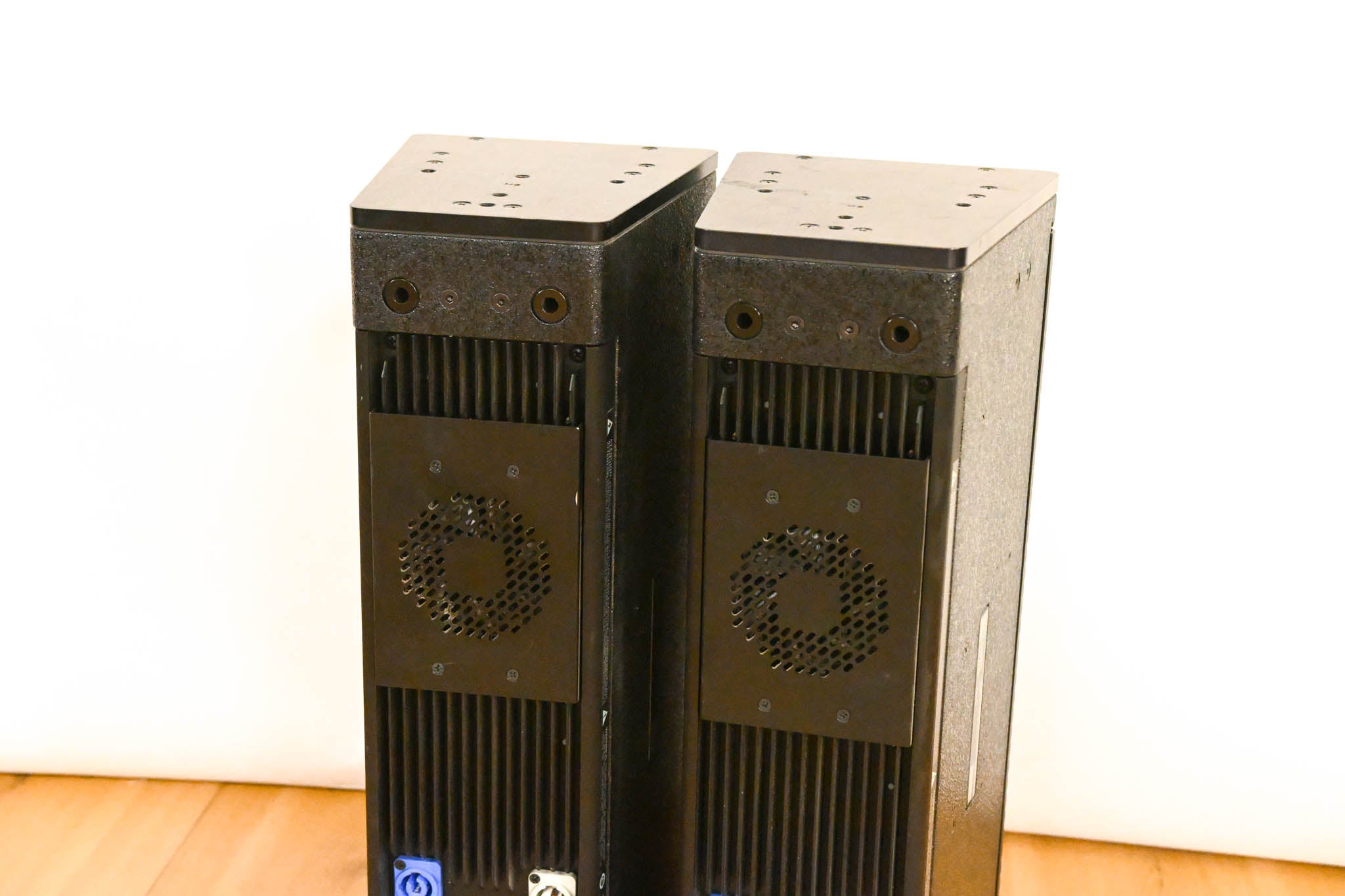 Meyer Sound M1D Ultra-Compact Curvilinear Array Loudspeaker (PAIR)
