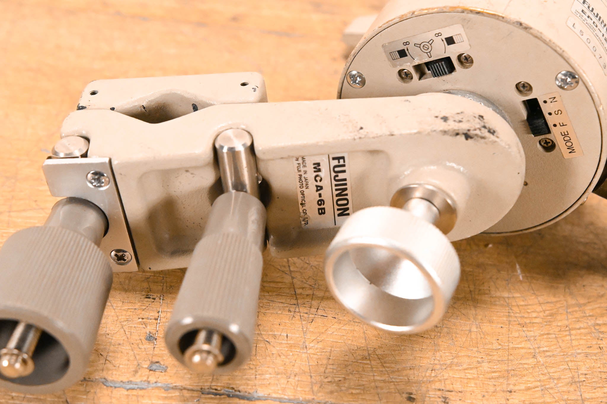 Fujinon EPD-12C Focus Controller with MCA-6B Clamp