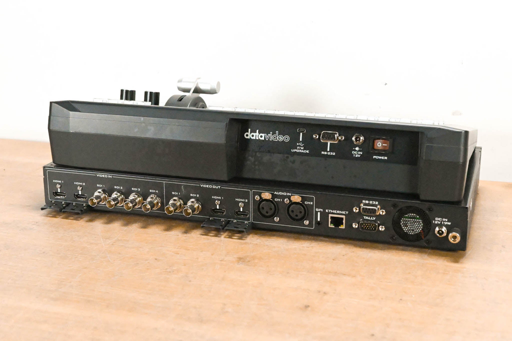 Datavideo SE-1200MU 6-Input Switcher with RMC-260 Controller (NO PSU)