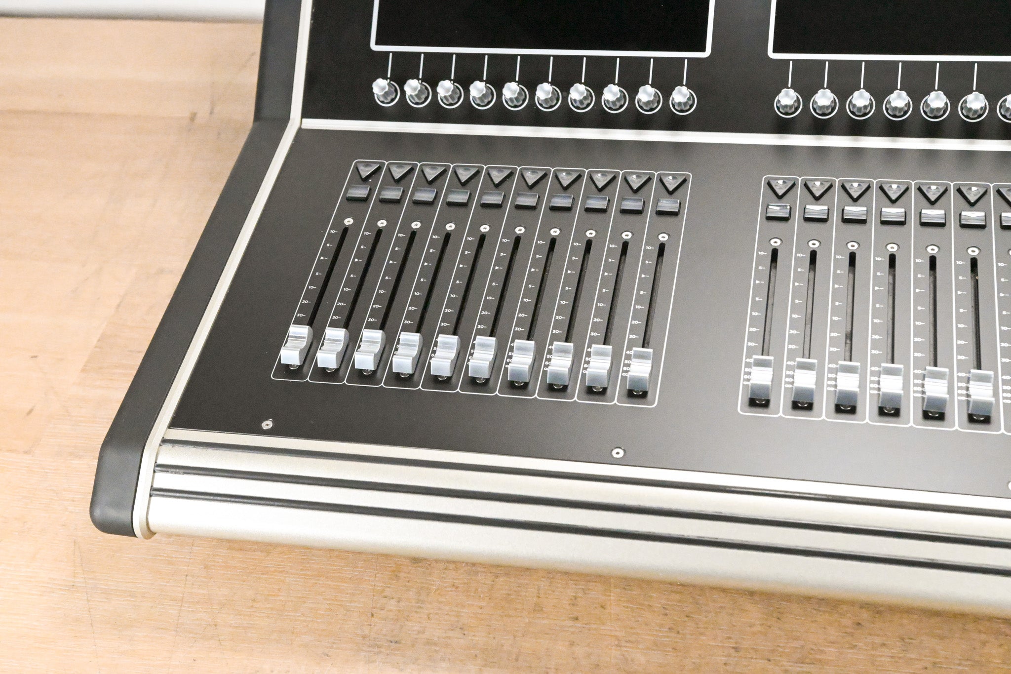 DiGiCo S21 48-Channel Digital Audio Mixing Console