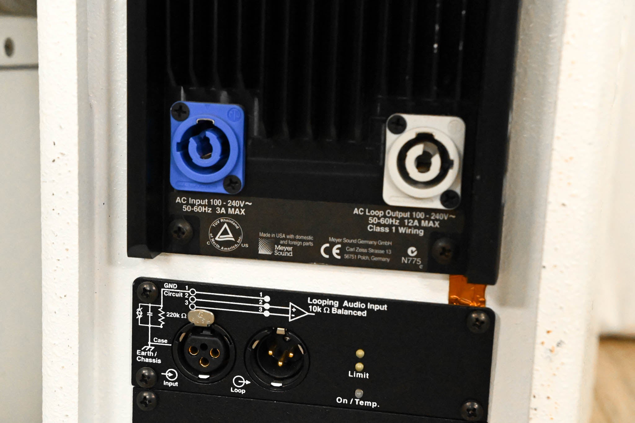 Meyer Sound UPJ-1P Compact VariO Loudspeaker (PAIR)
