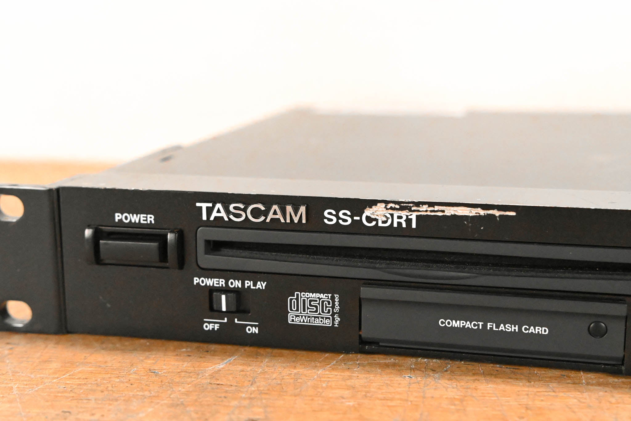 TASCAM SS-CDR1 Rackmount Compact Flash/CD Recorder