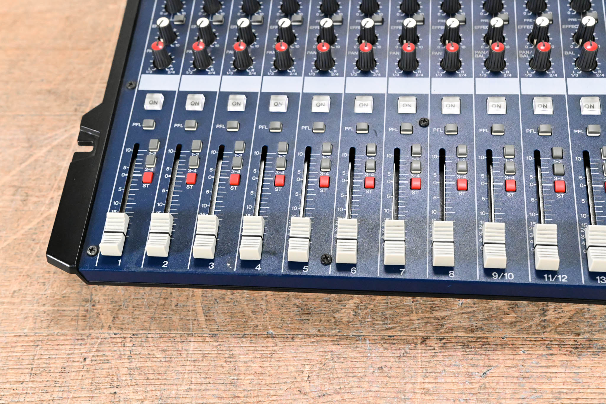 Yamaha MG166CX 16-Channel Analog Mixer (NO POWER SUPPLY)