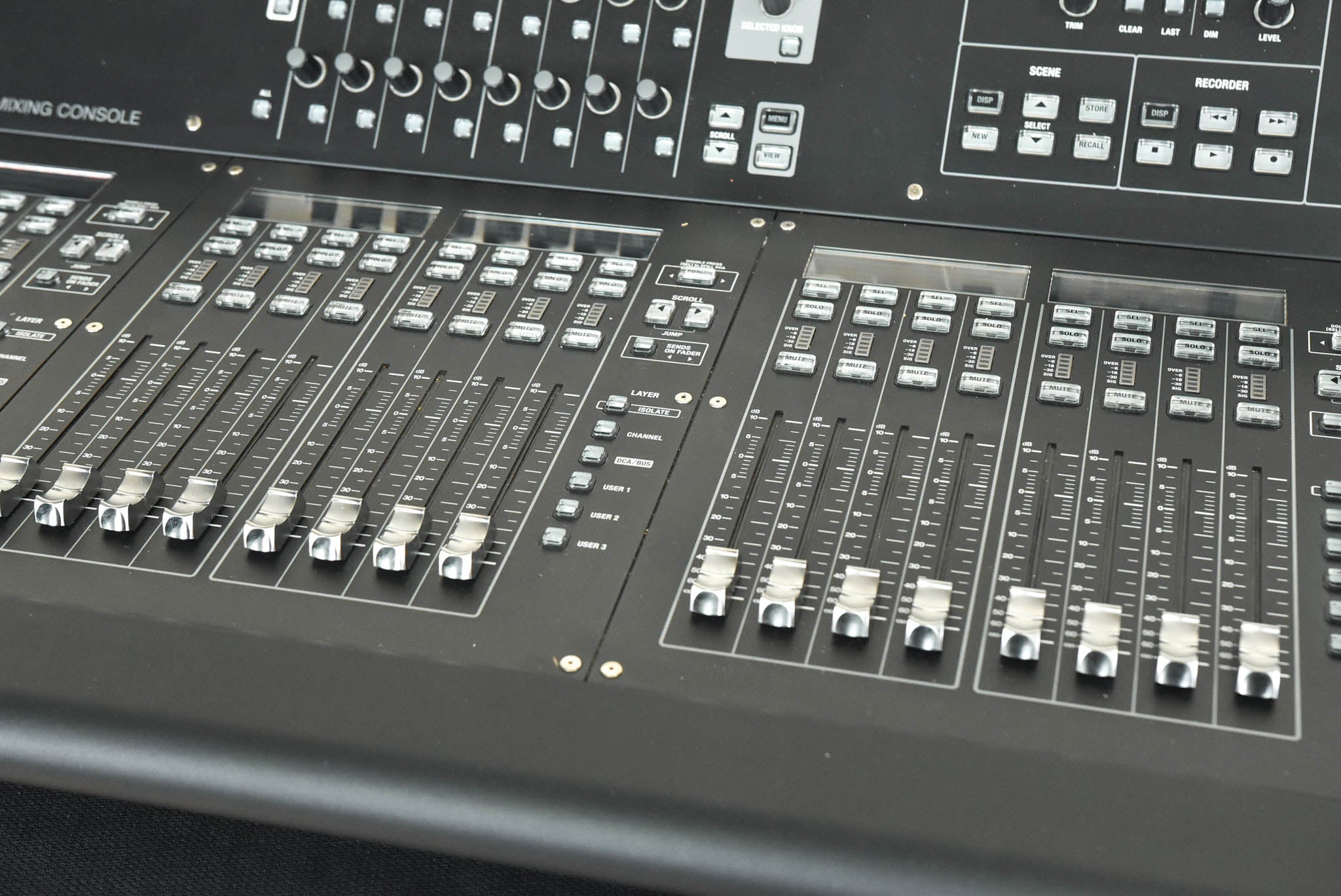 Roland M-5000 Live Mixing Console