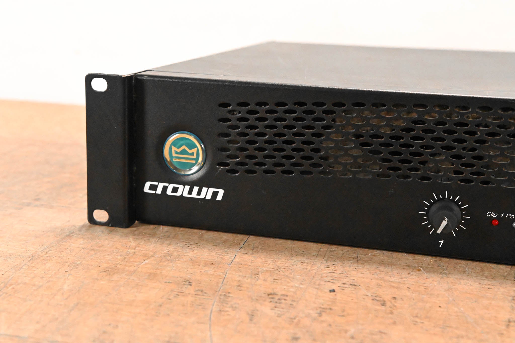 Crown XLS 402 2-Channel Power Amplifier