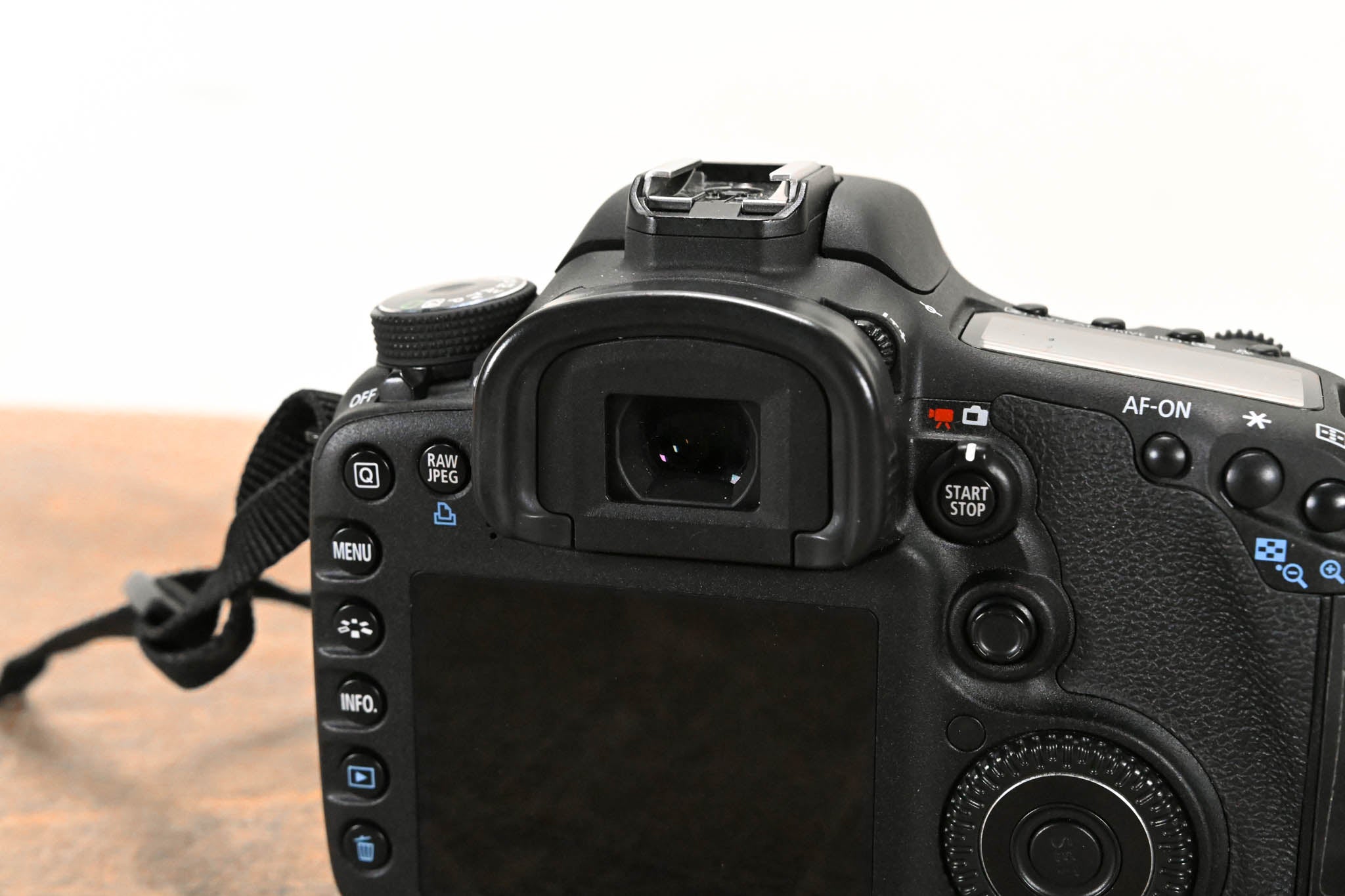 Canon EOS 7D DSLR Camera Body