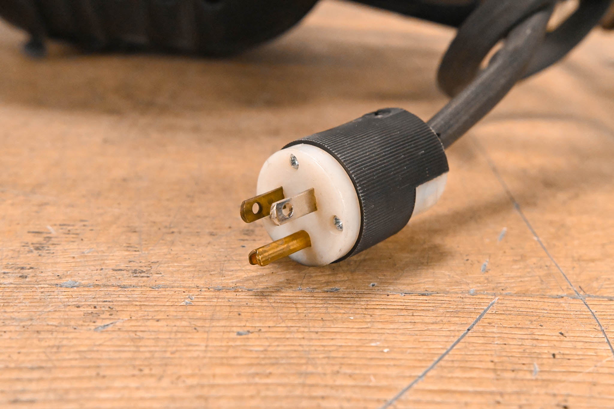 Altman 360Q 4.5" x 6.5" 750W Ellipsoidal Light