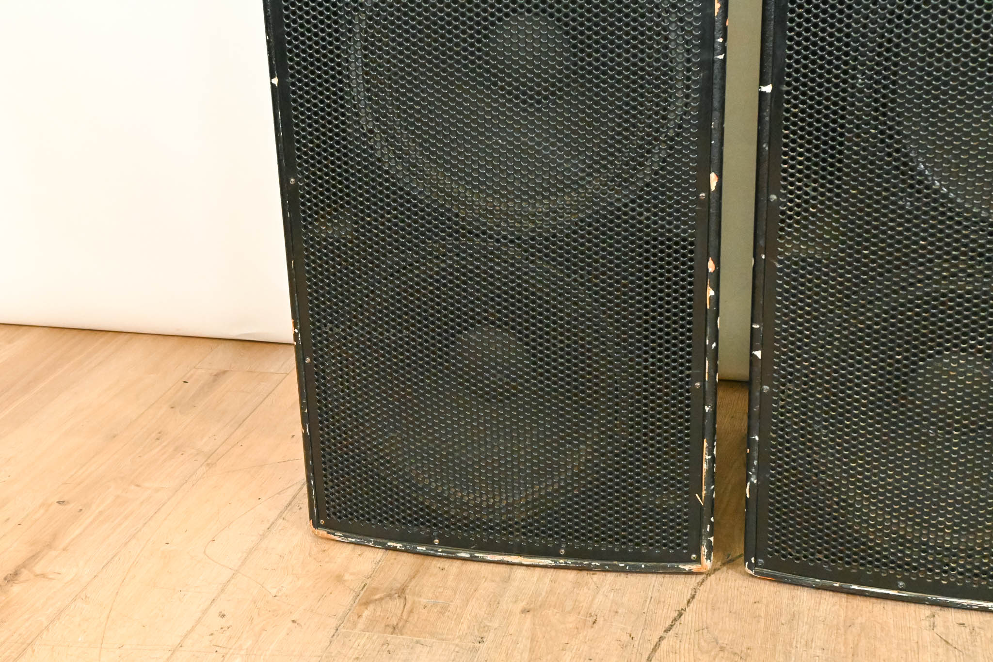 EAW LA325 3-Way Full-Range Loudspeaker (PAIR)