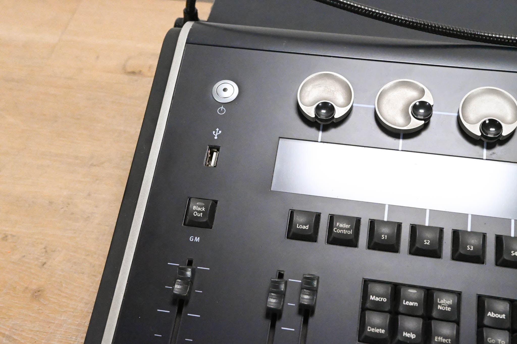 ETC ION 1000 Lighting Console