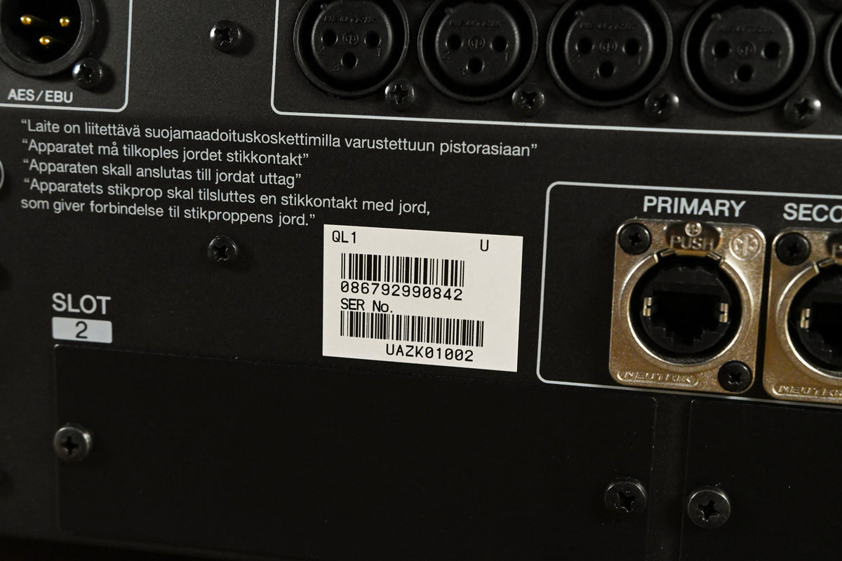 Yamaha QL1 16-Input / 8-Output Digital Mixing Console