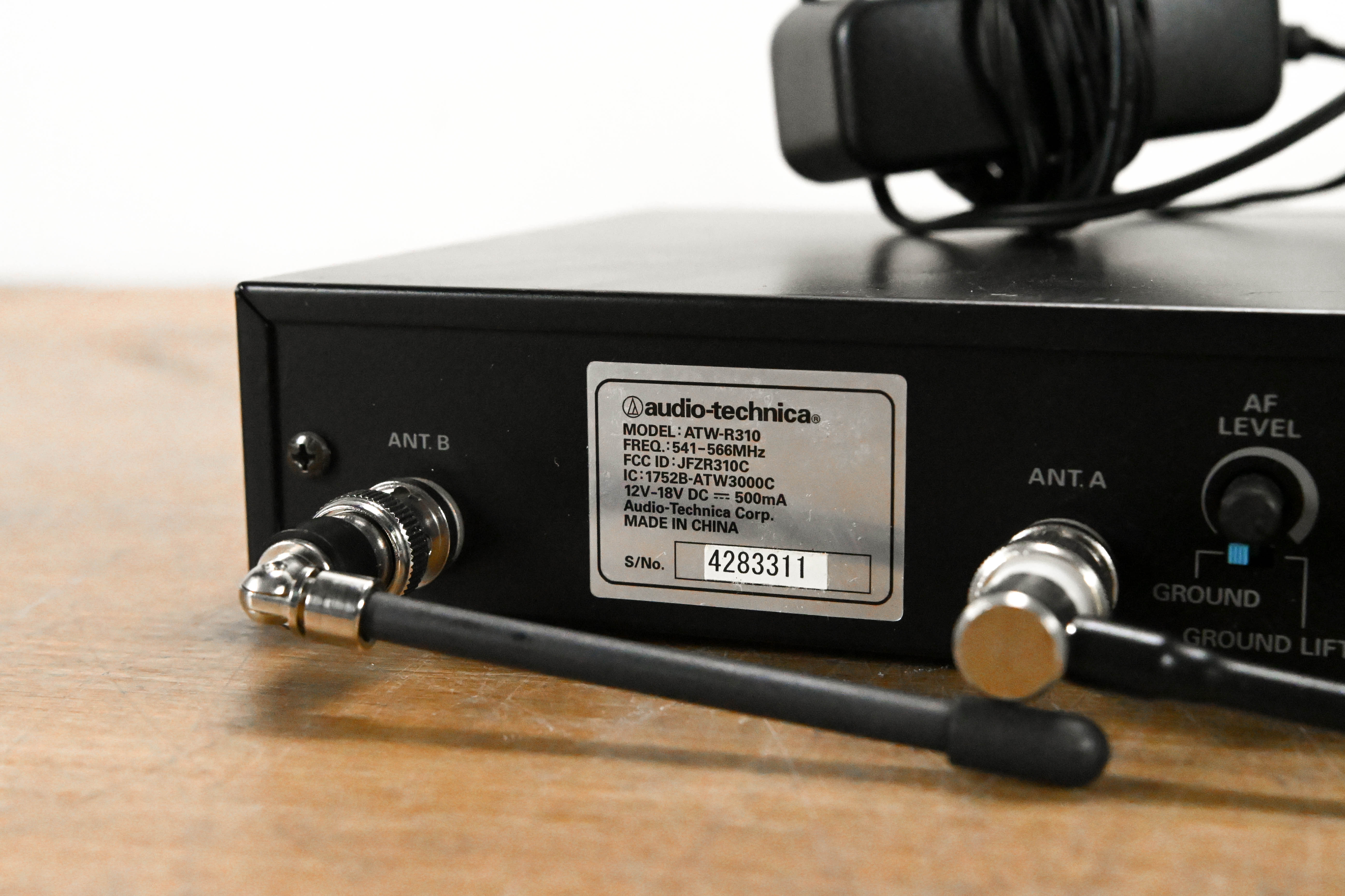 Audio-Technica ATW-R310 Wireless Receiver w/ ATW-T341 Mic - 541-566 MHz