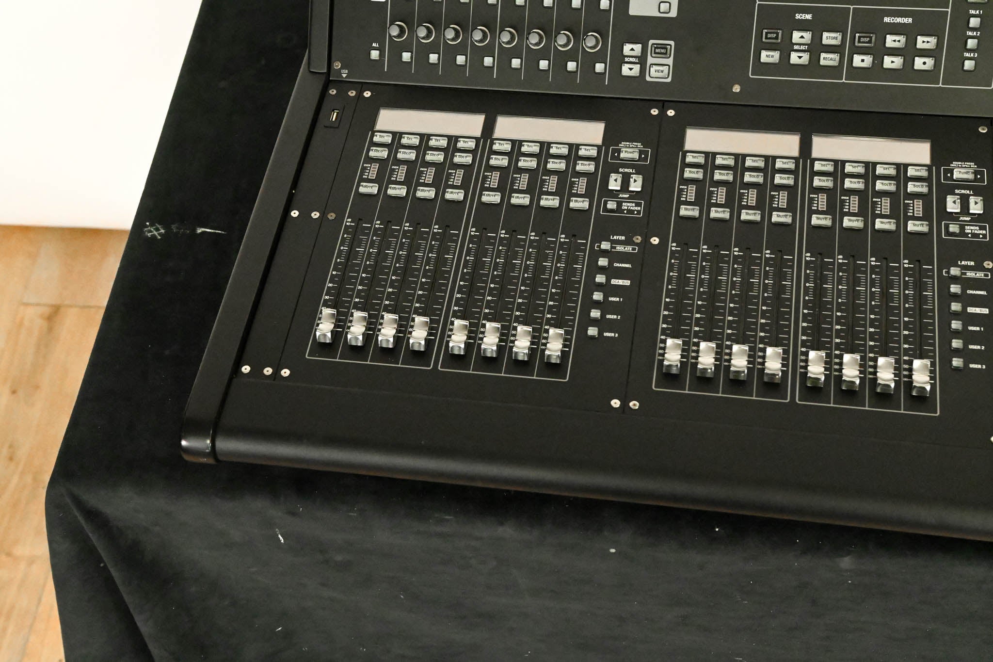 Roland M-5000C Live Mixing Console