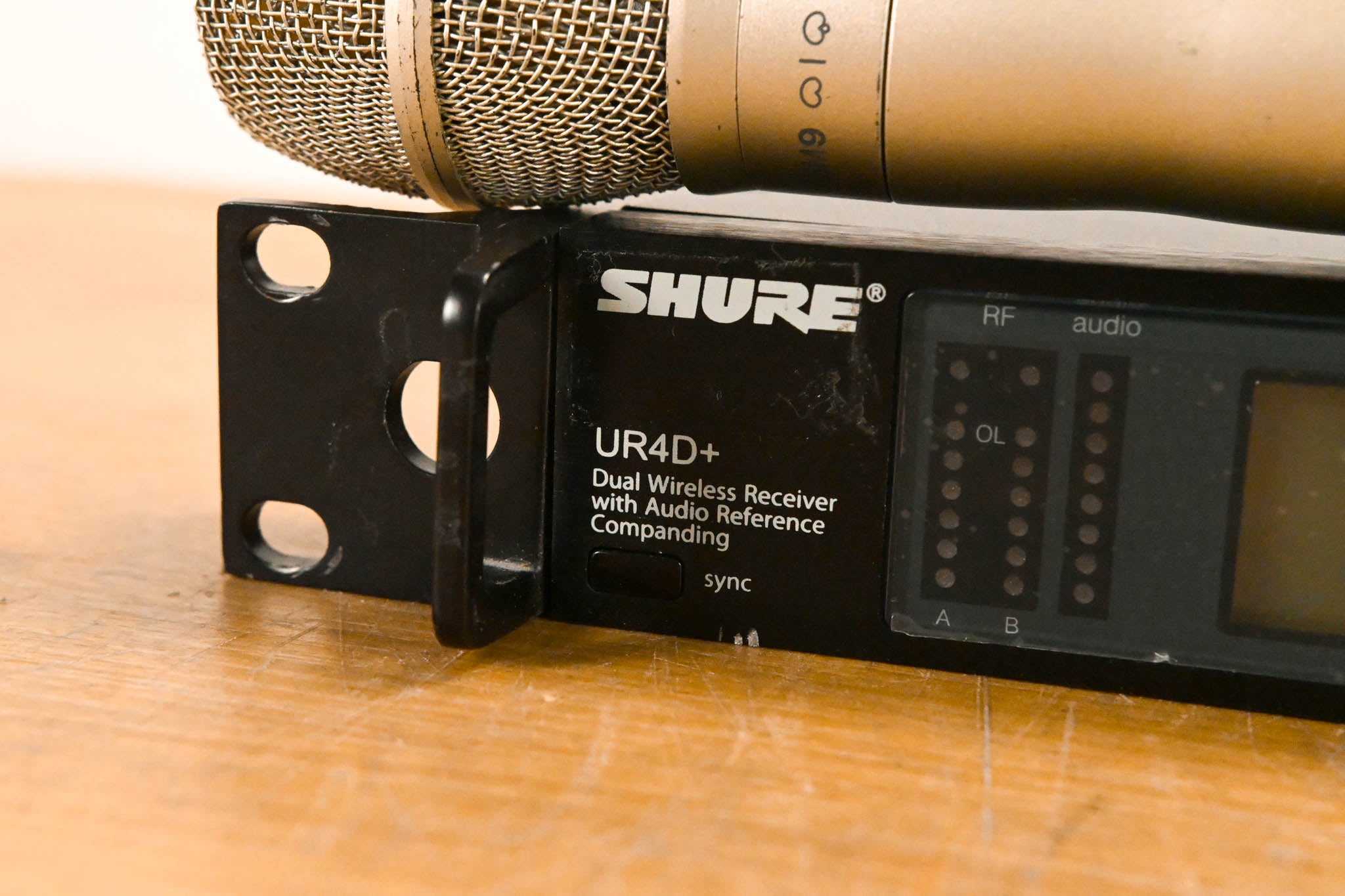 Shure UR4D+ Dual Wireless Receiver with UR2/KSM9 Mic Pair - H4 Band