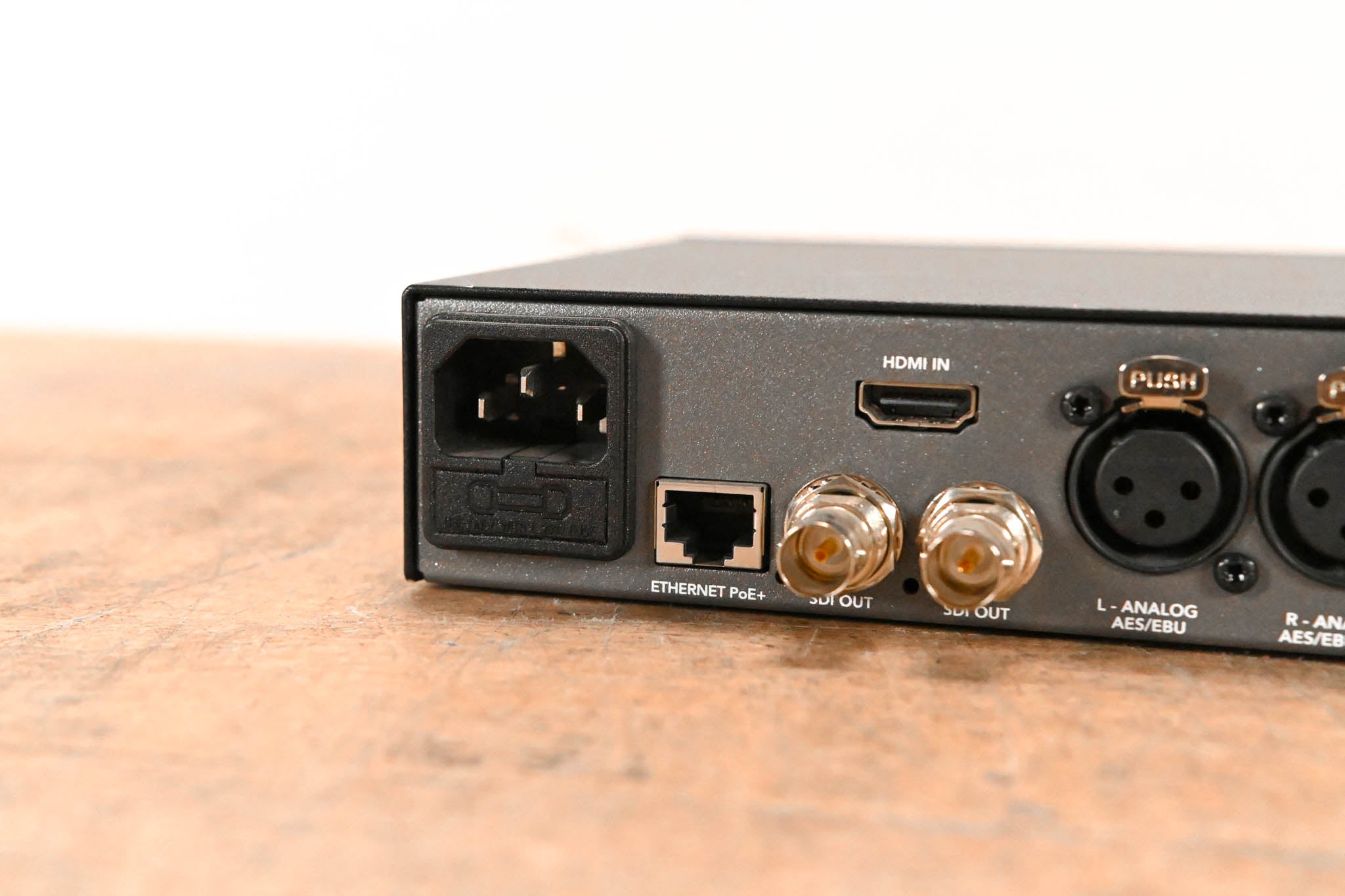 Blackmagic Design Teranex Mini HDMI to SDI 12G w/ Smart Panel