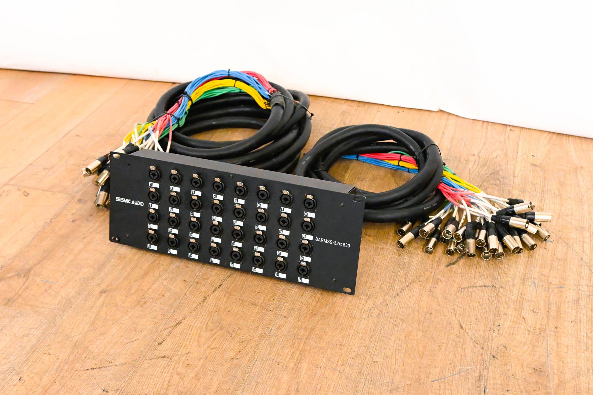 Seismic Audio SARMSS-32x1530 32-Ch. XLR TRS Combo Splitter Snake Cable