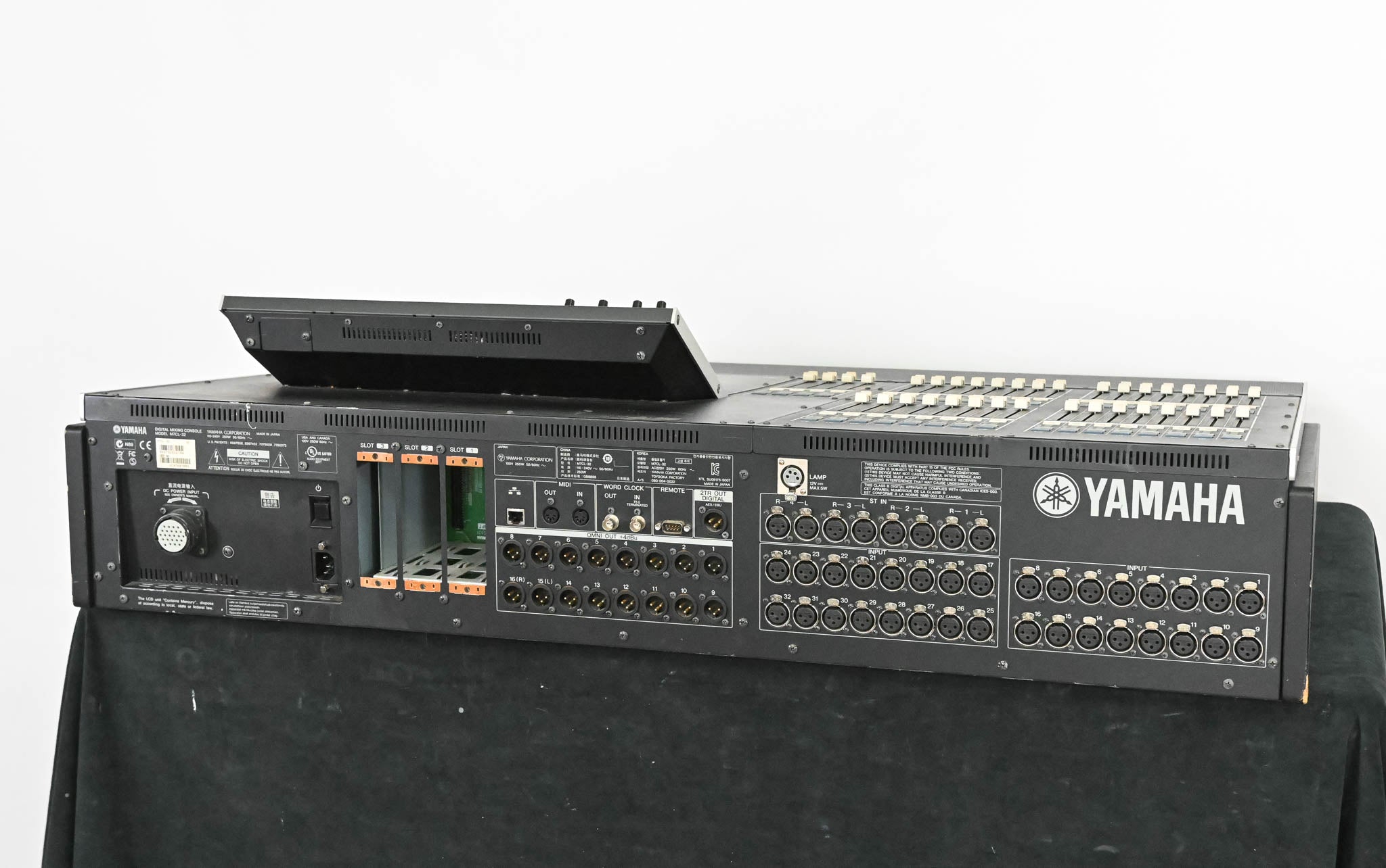 Yamaha M7CL-32 32-Channel Digital Audio Mixing Console CG01KBF