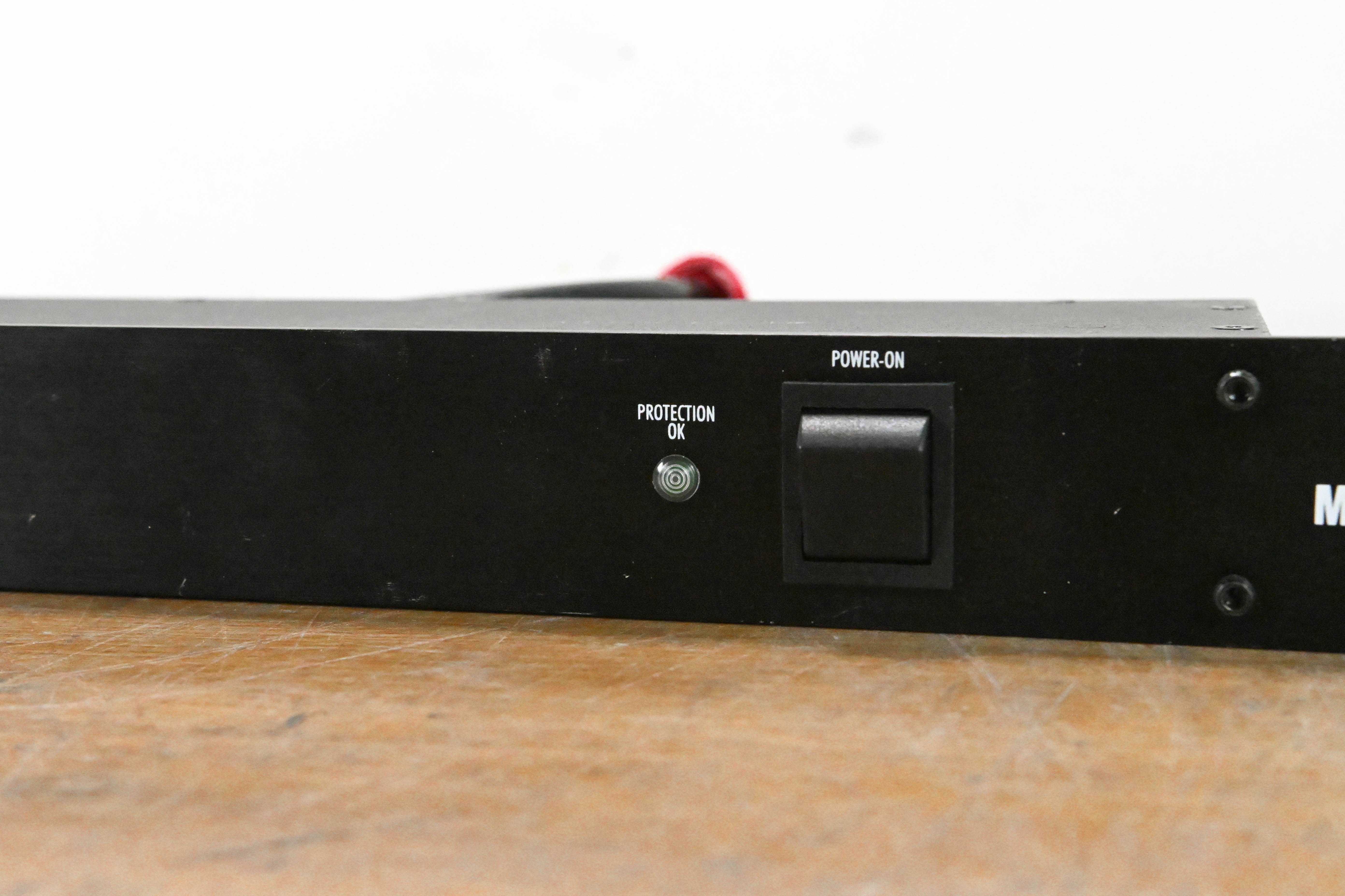 Furman M-8x2 8-Outlet Power Conditioner
