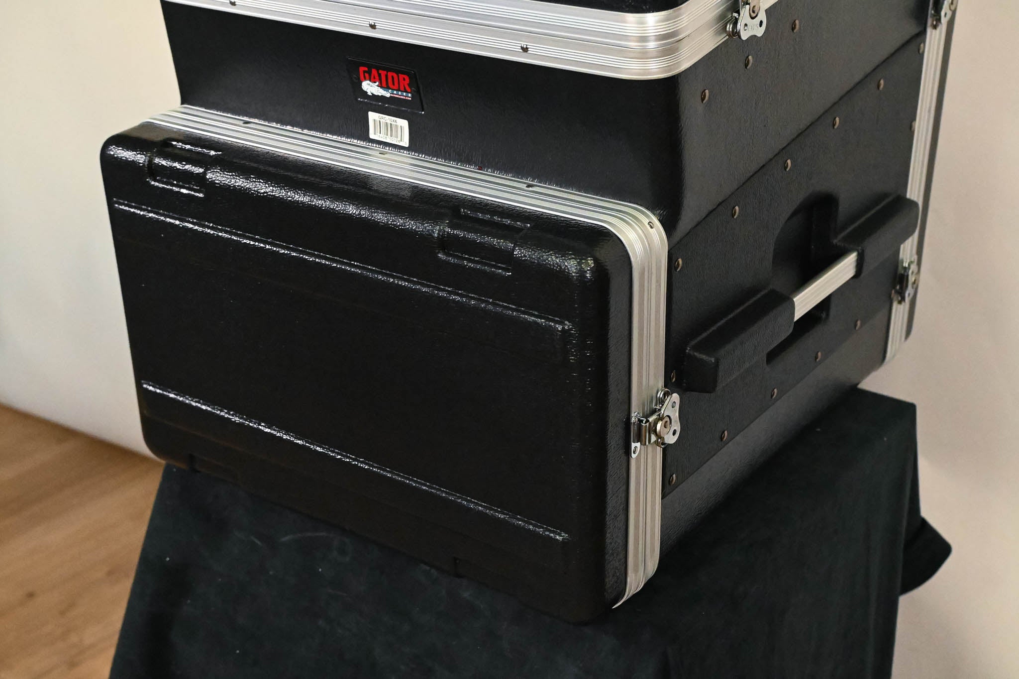 Gator Cases GRC-10X6 10U Top / 6U Front Console Audio Rack