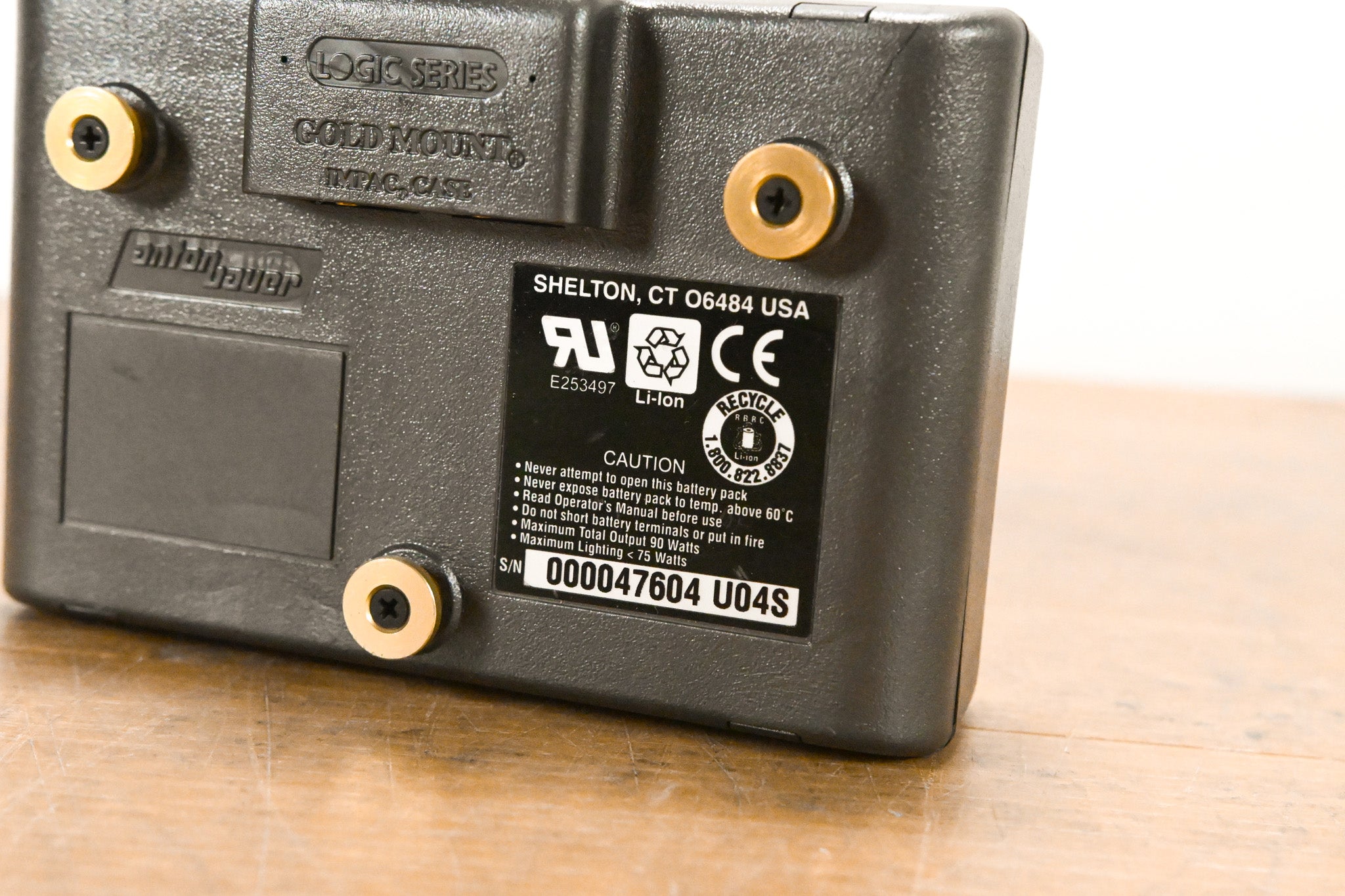 Anton Bauer Dionic Interactive 2000 Gold-Mount Battery